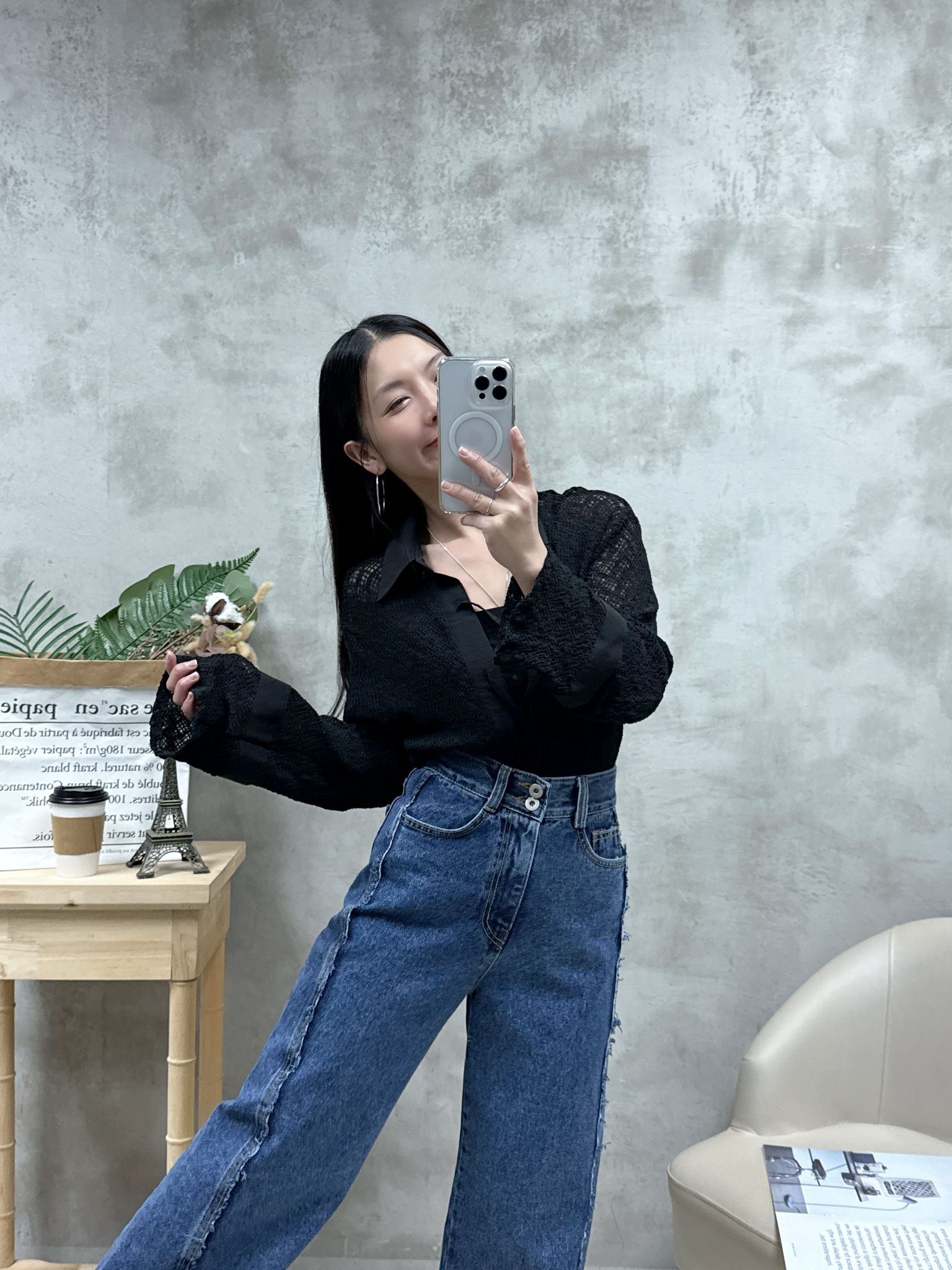 C05 交叉領網紋恤衫