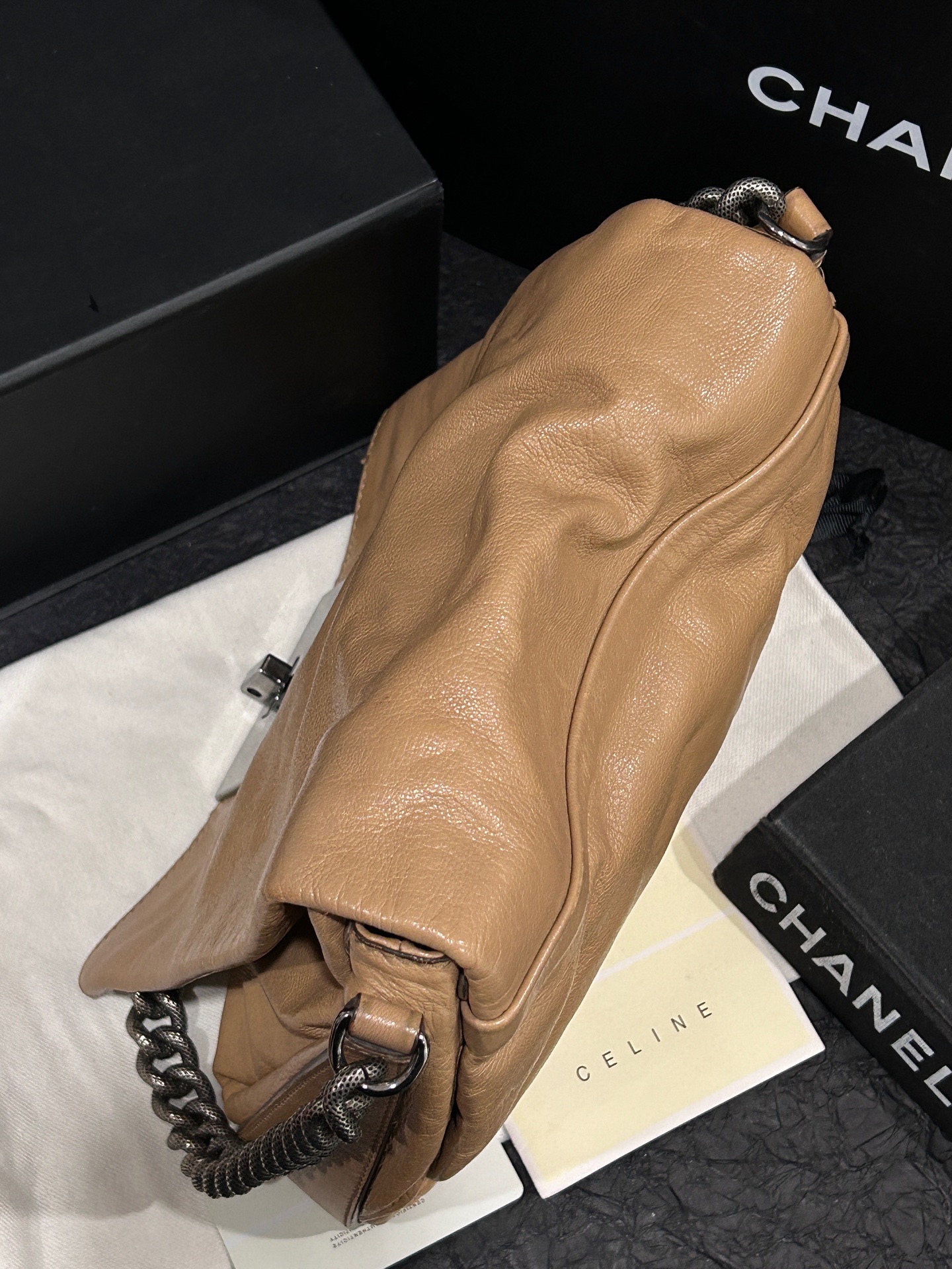 【預訂貨品】Celine 奶茶色油蠟皮方扣包 