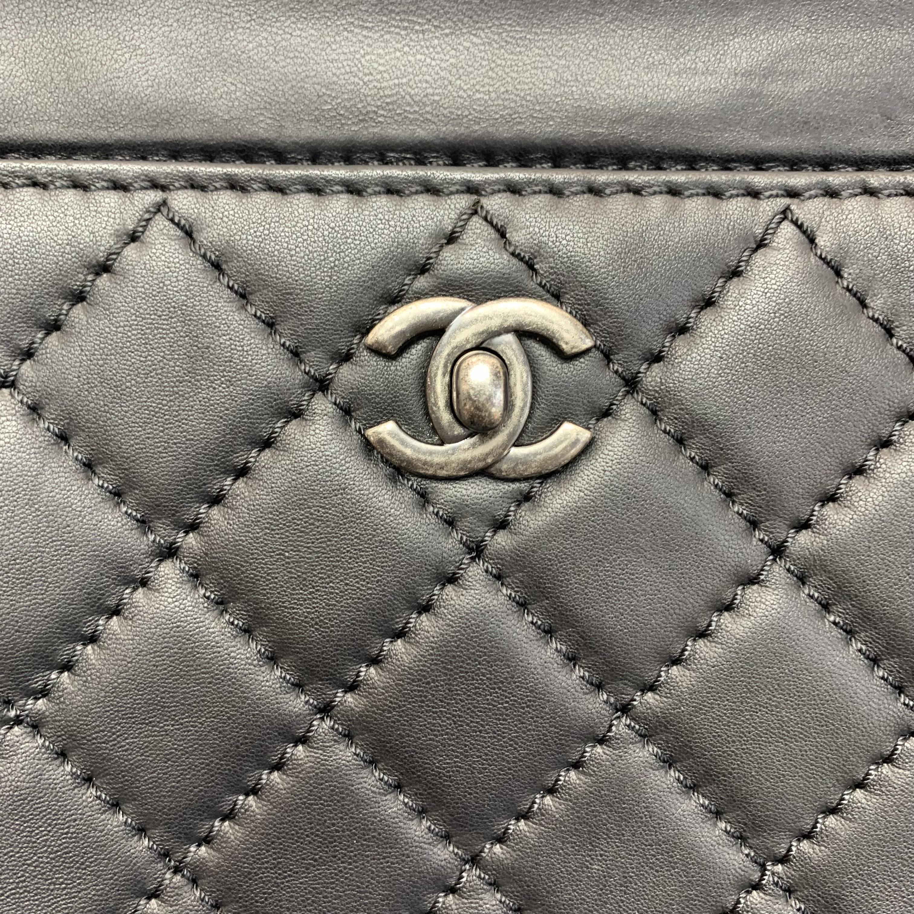 中古包🖤Chanel黑色小羊皮金屬鎖鏈肩背袋