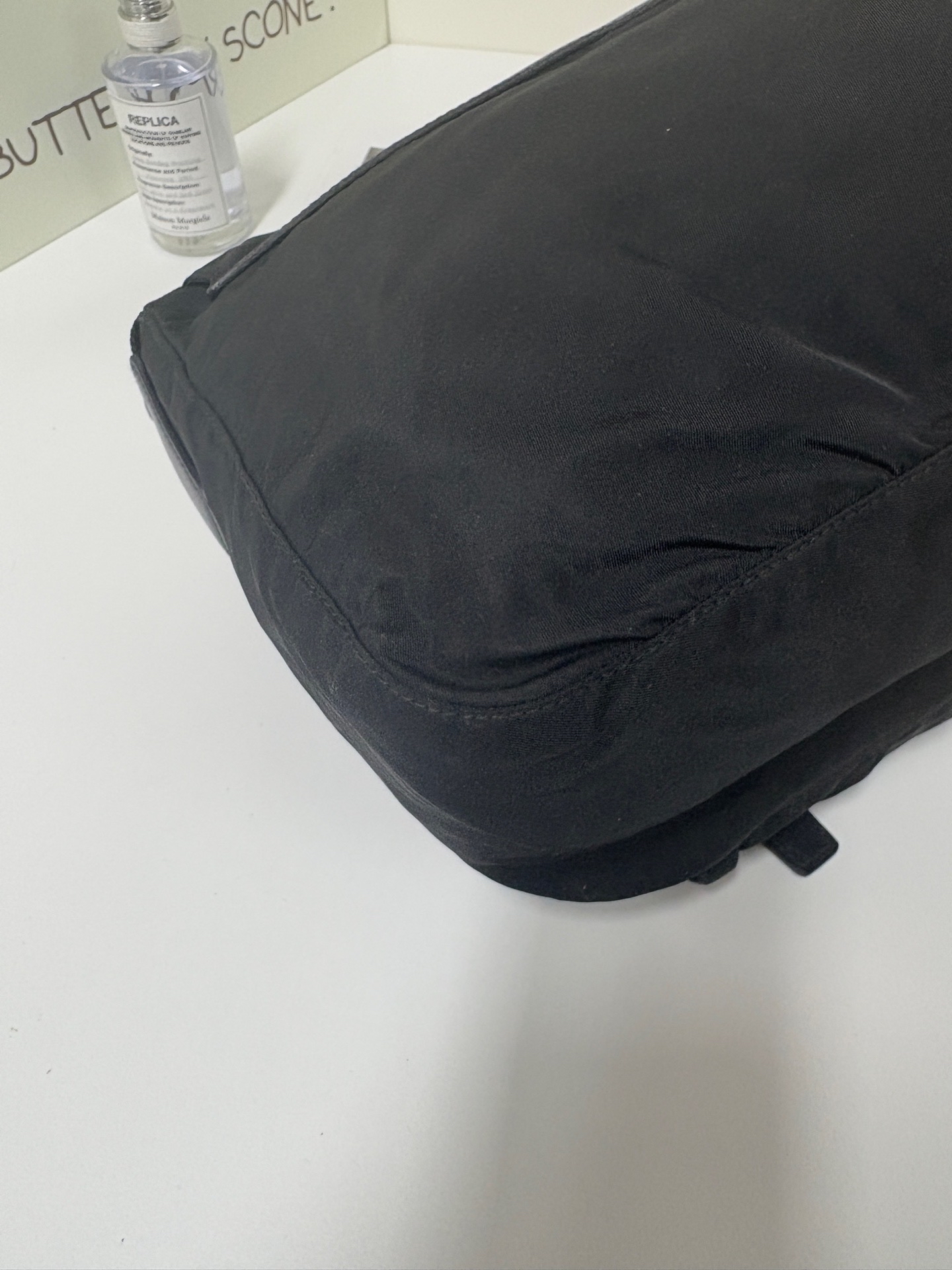 【預訂貨品】prada黑色尼龍郵差包