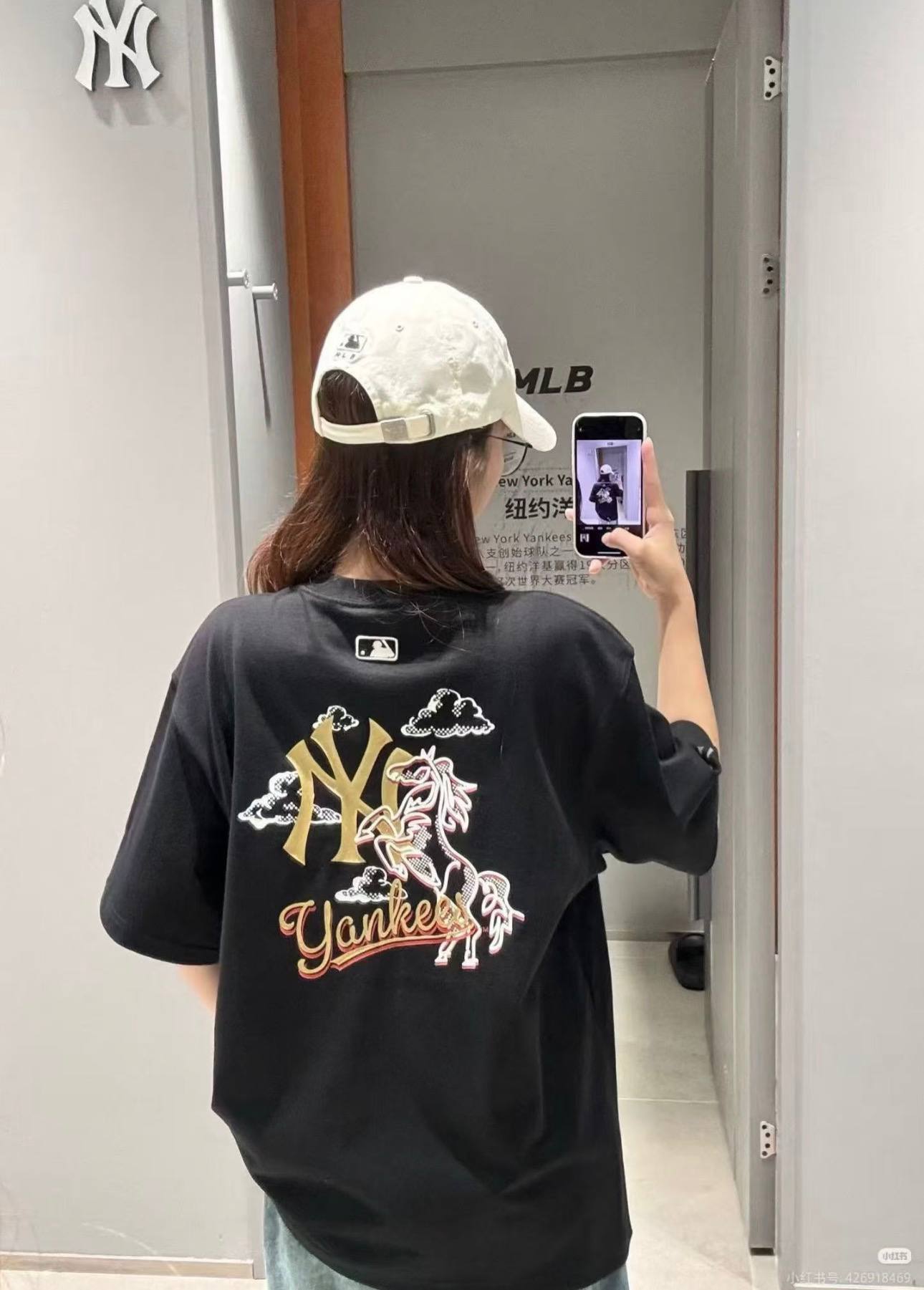 🇰🇷MLB 马年限定上衣✨