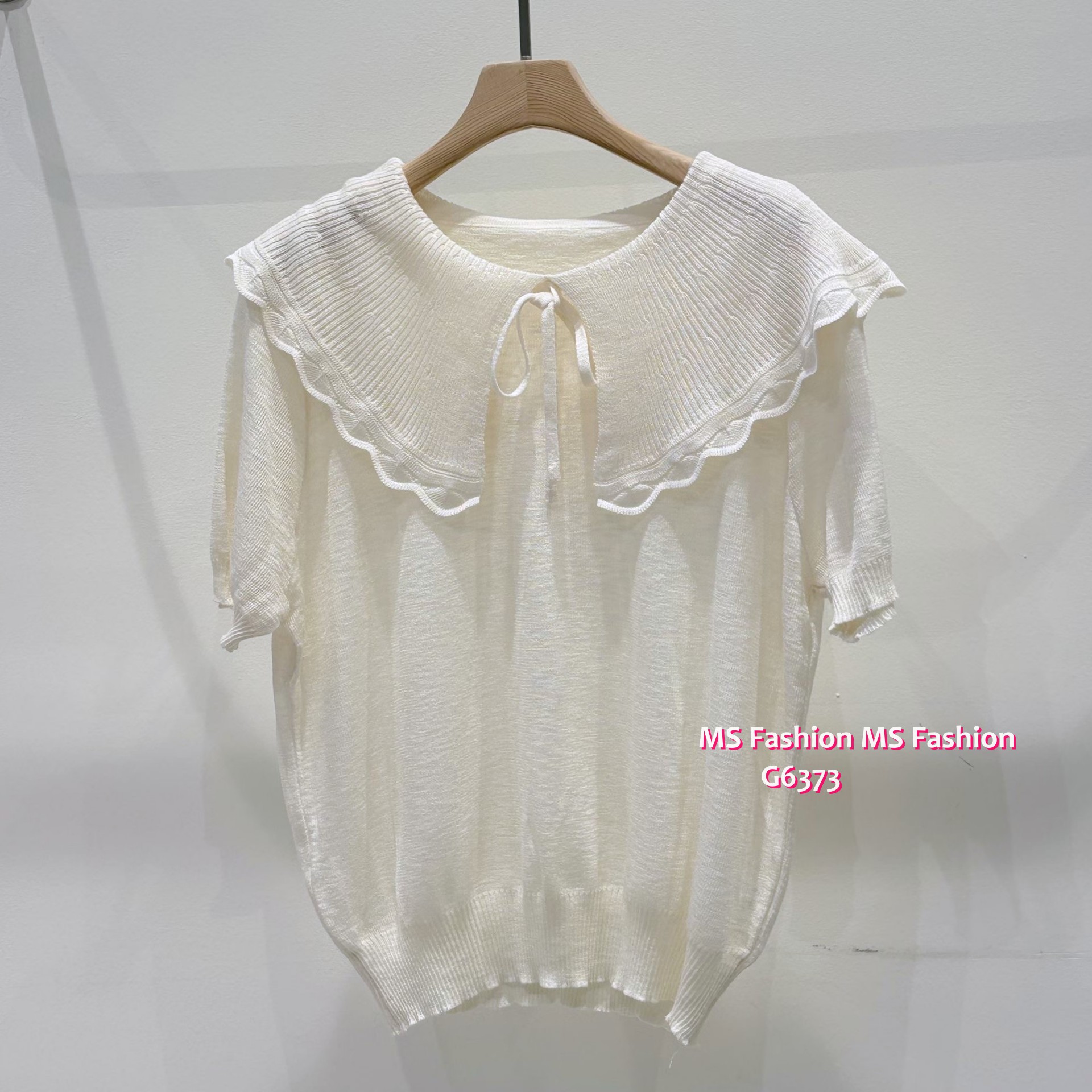 G6373 韓國🇰🇷花邊大領針織top