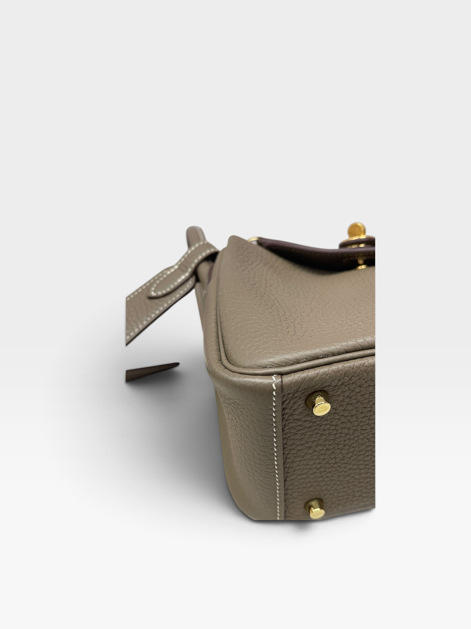 Pre-Owned HERMÉS Mini Lindy Stamp Z / Product Code: 091002