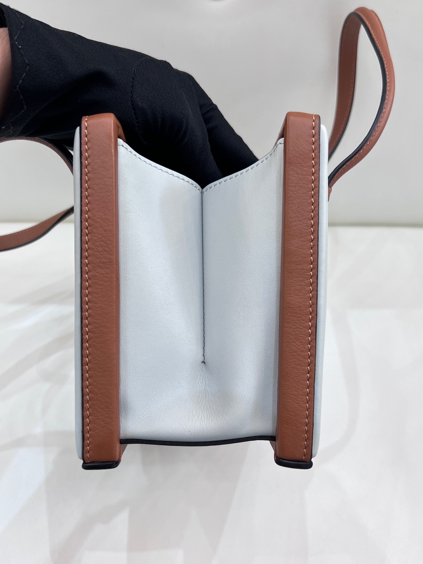 【預訂貨品】Loewe postal bag