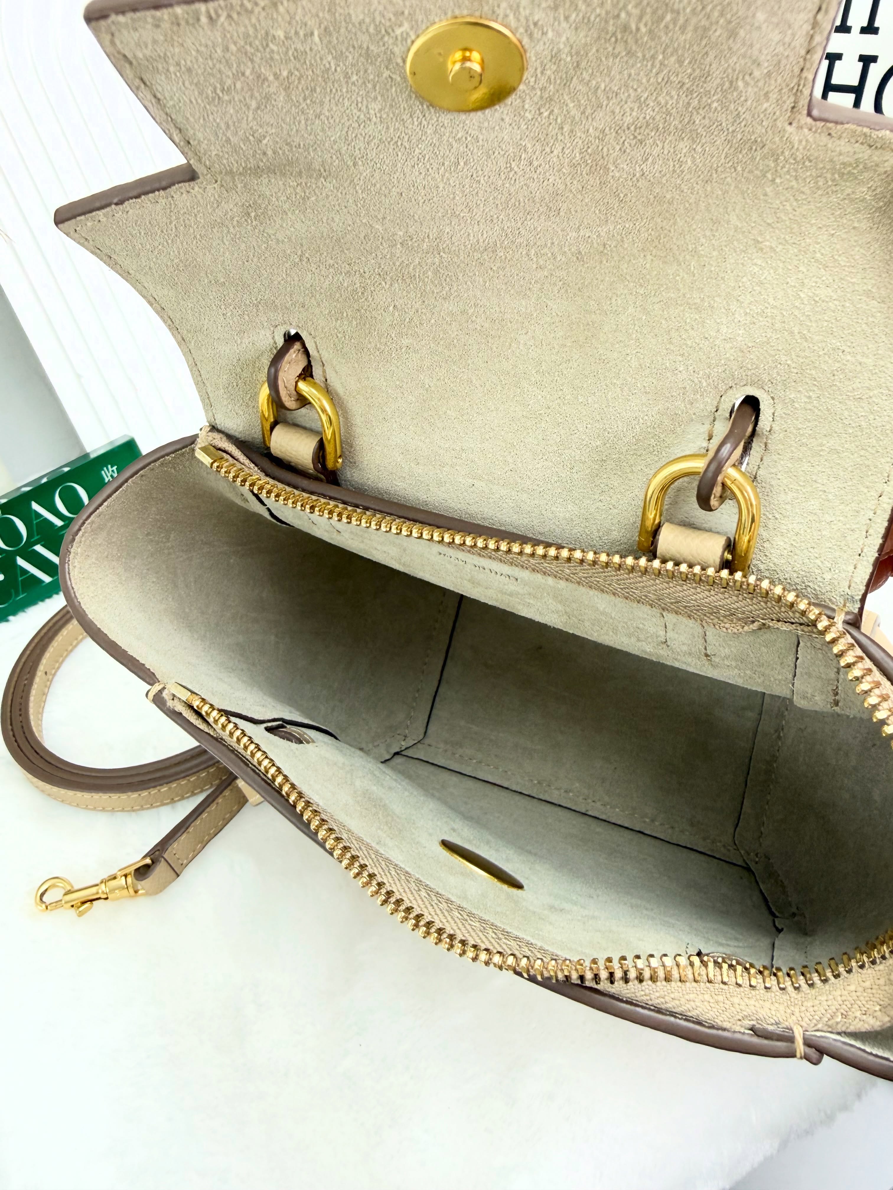 Celine👜 PRE OWNED 🛍️奶茶色Nano belt bag 有塵袋