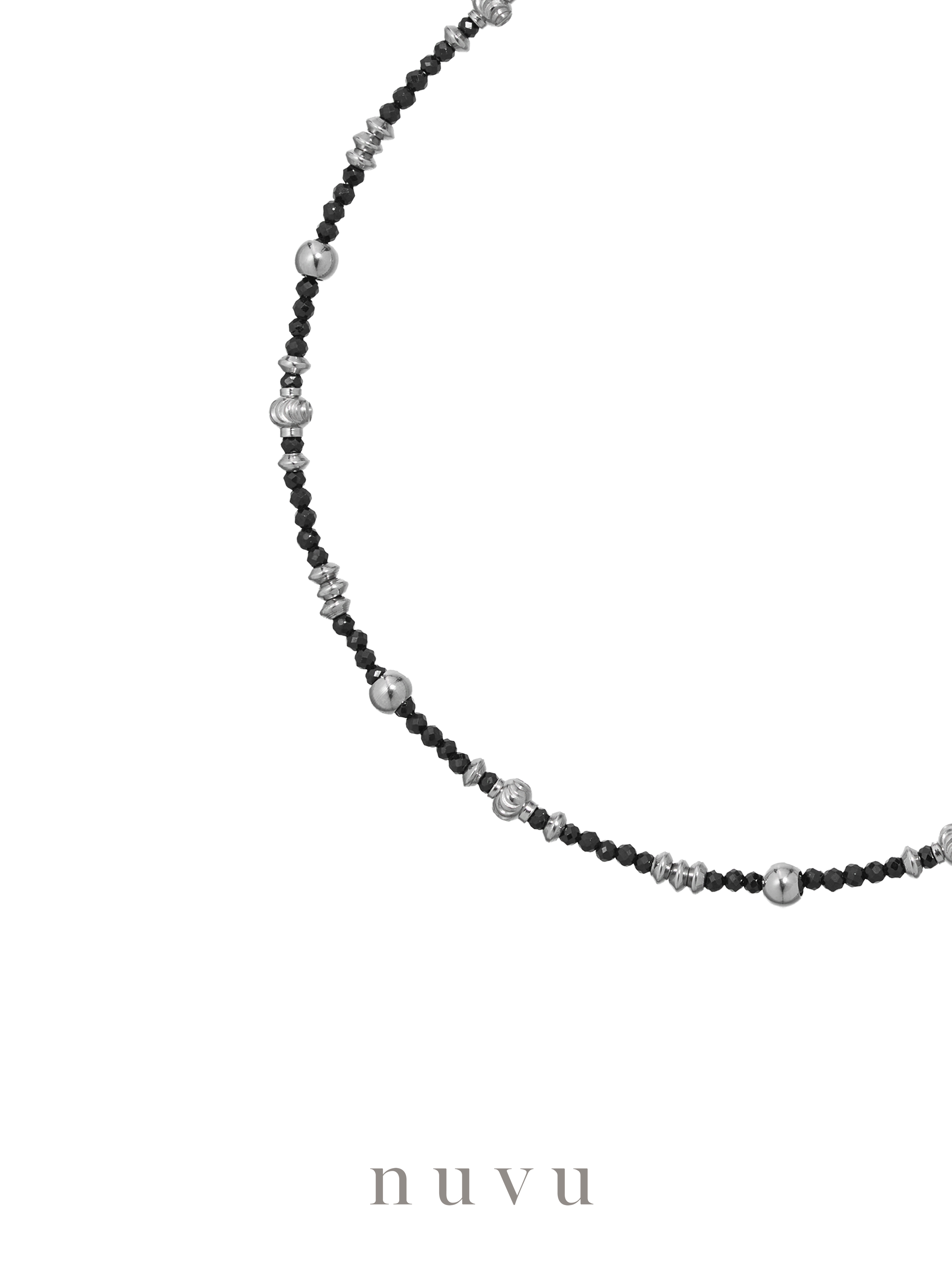Noir A-04