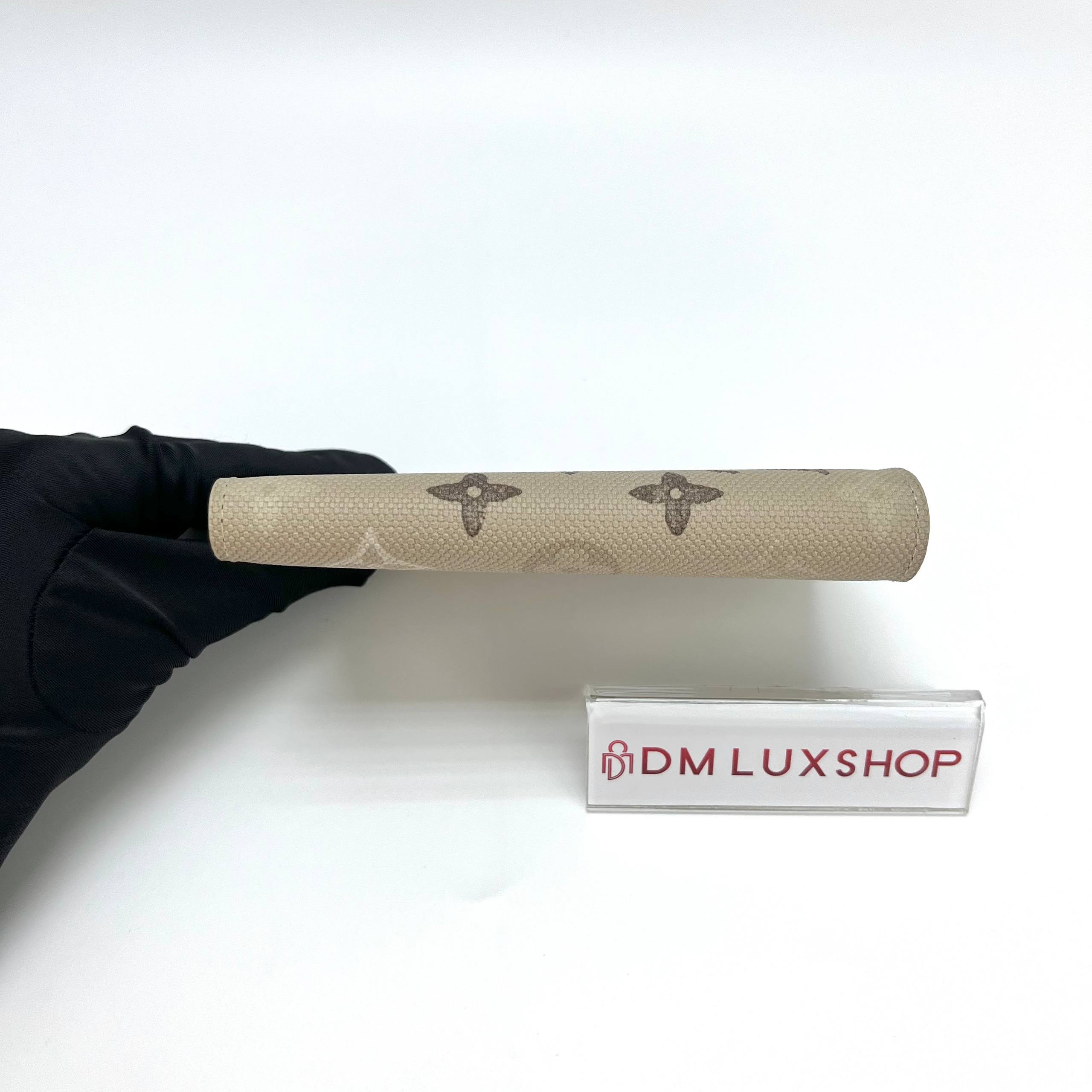 LV Passport Cover Neutral / Tan