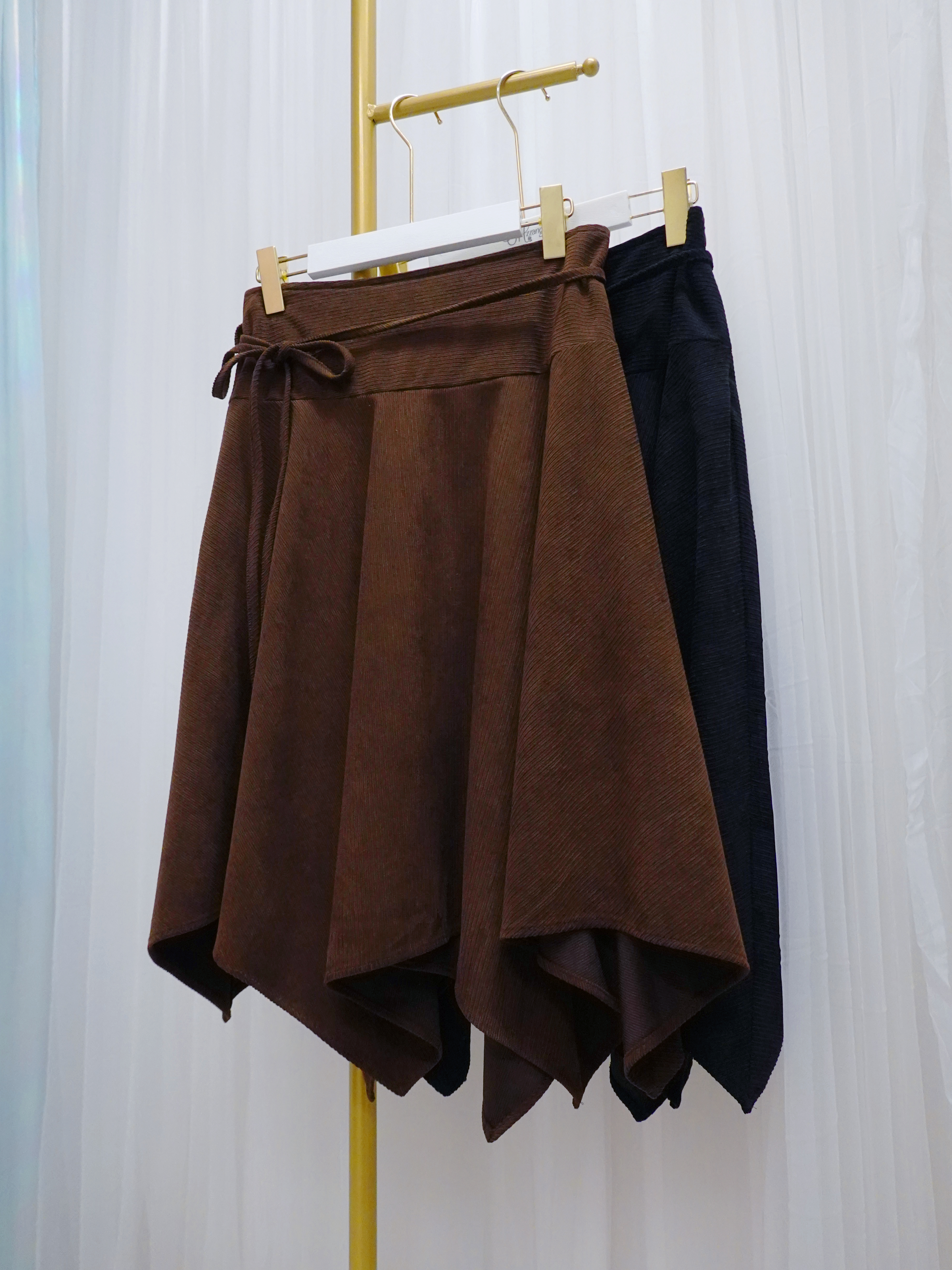 BOT11_11 中腰不規則SK (2色)