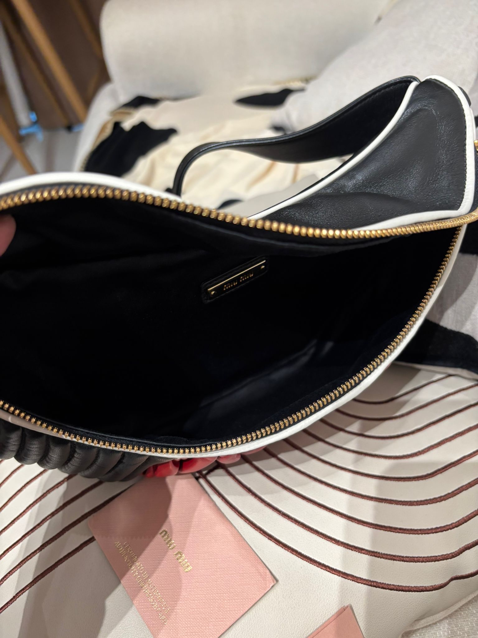 Miu Miu belt bag hobo 牛皮 100%Authentic ,98%new ✅card✅booklet✅塵袋