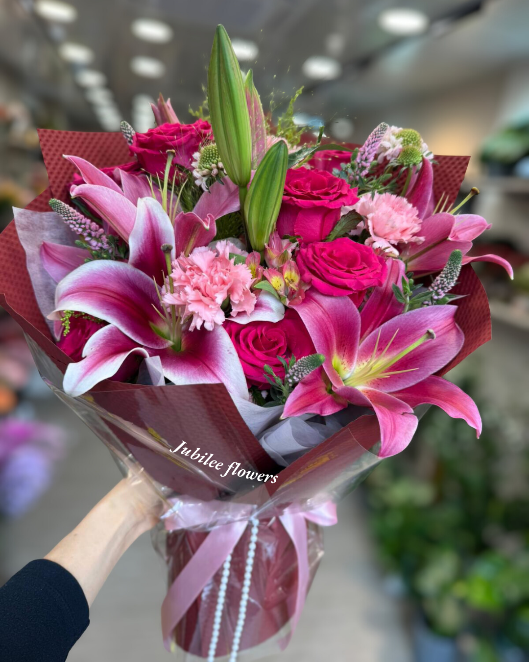 百合 玫瑰 康乃馨花束