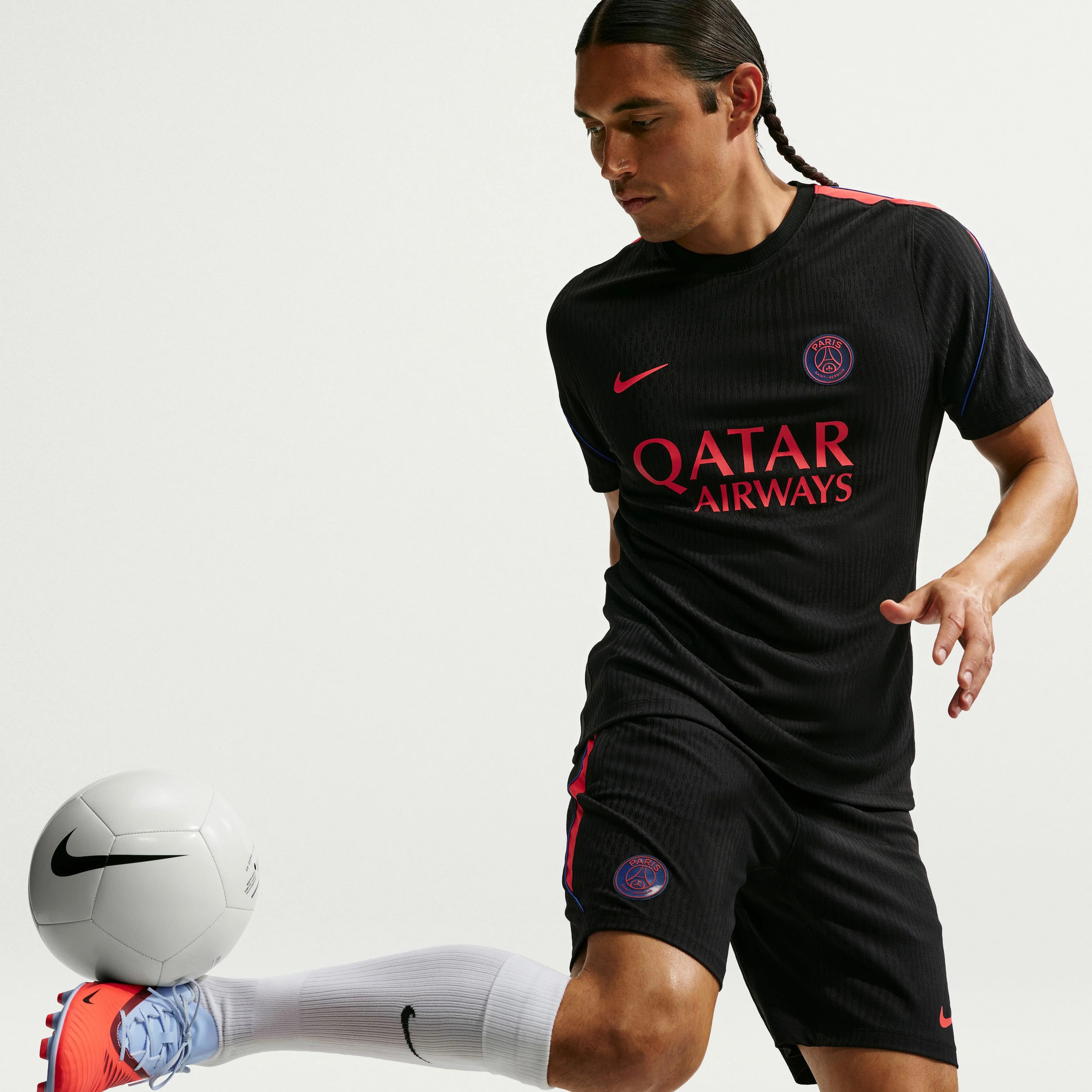 Nike PSG 巴黎聖日門 2026-27 黑色短袖球員版訓練球衣 II1855