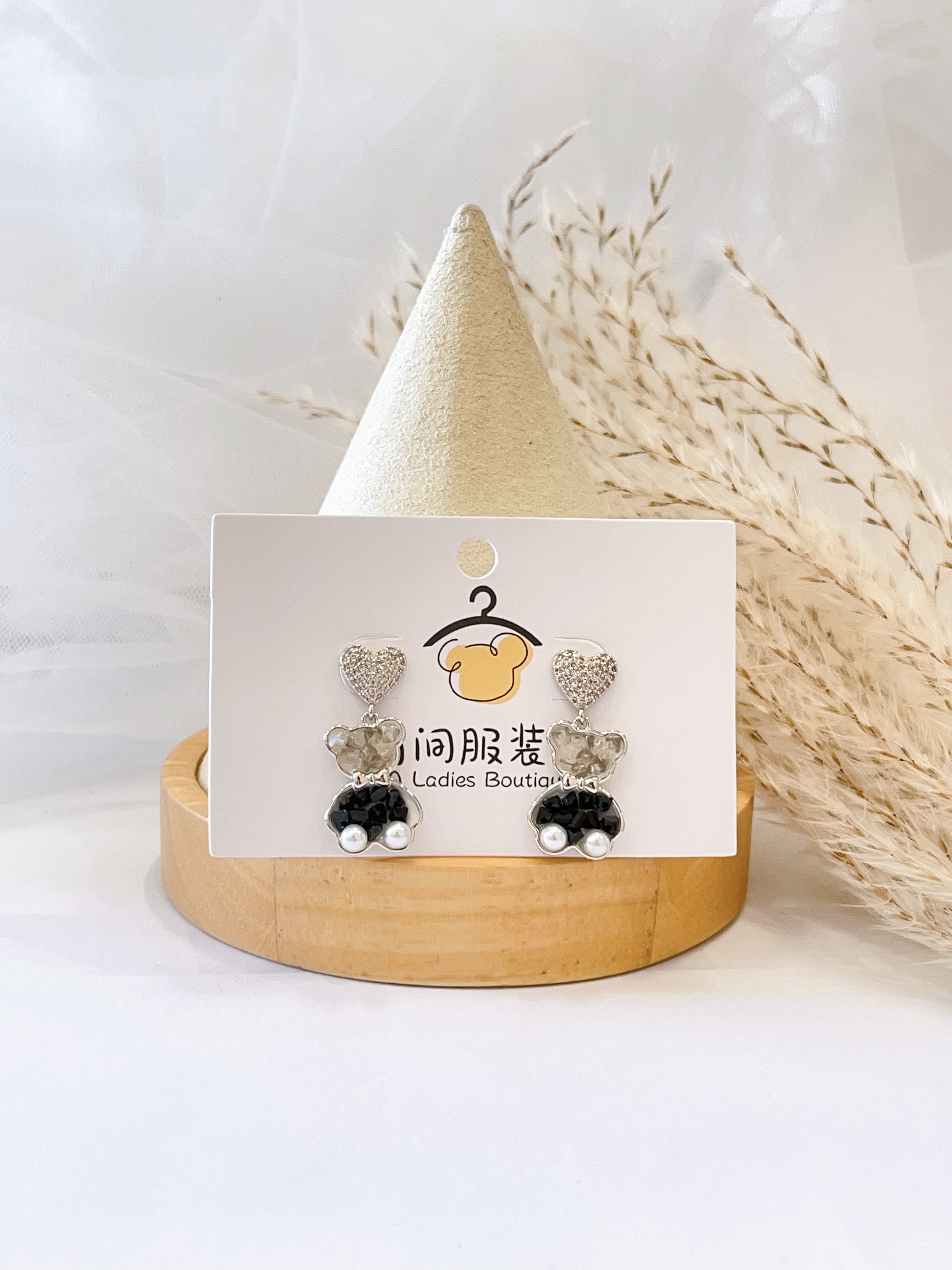 温柔镶钻爱心小熊耳坠耳环