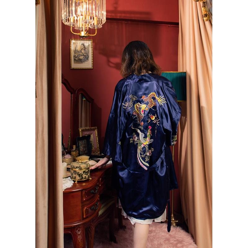 Vintage c.a. 1990s Made in China Hand-Embroidered Silk Bathrobe NEW OLD STOCK- Short Robe/Dragon