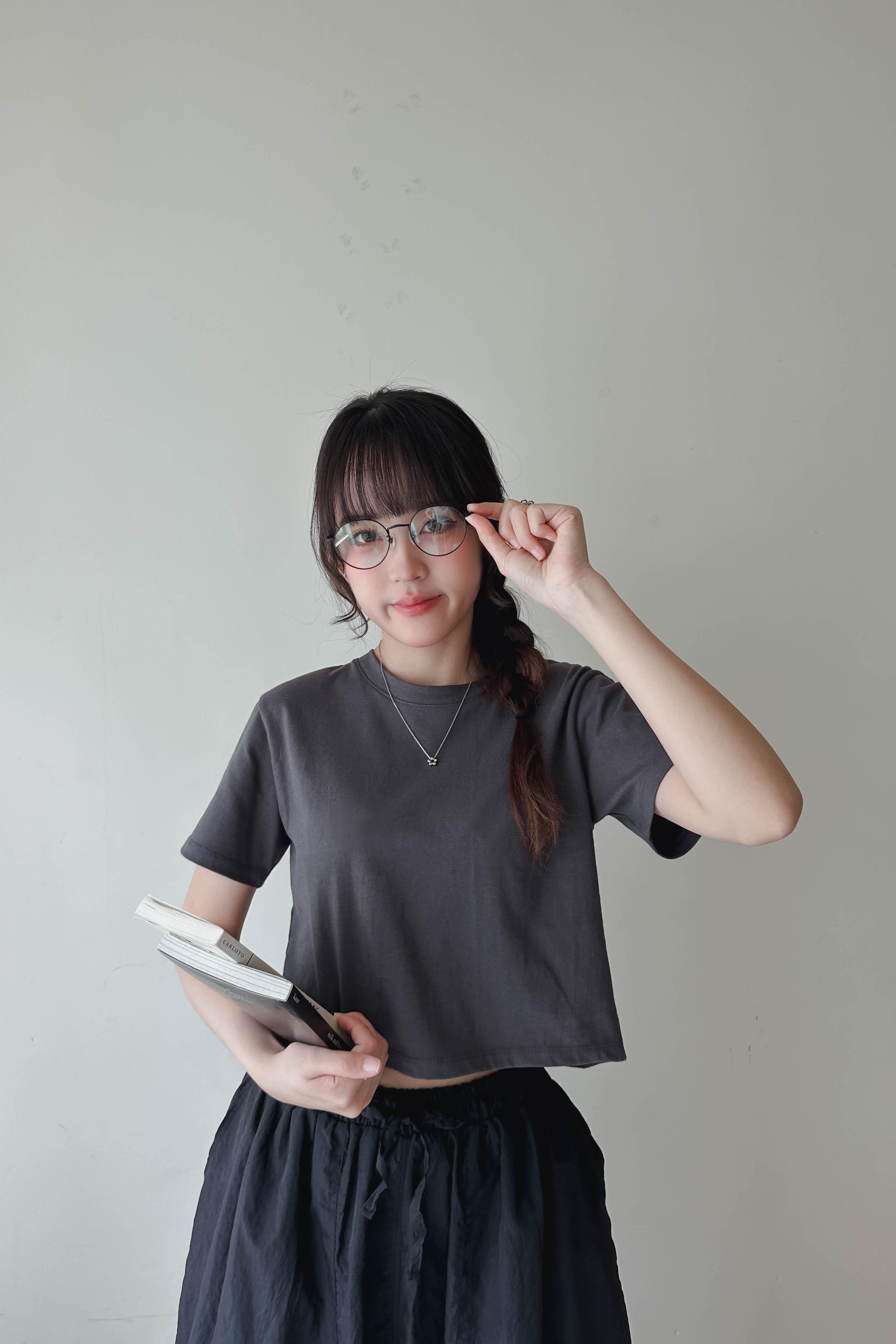後開衩微寬鬆Crop Top