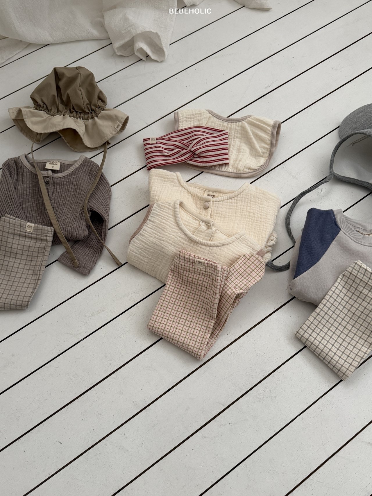 🌸預訂 韓國直送🌸🇰🇷BEBEHOLIC三色格紋包腳褲