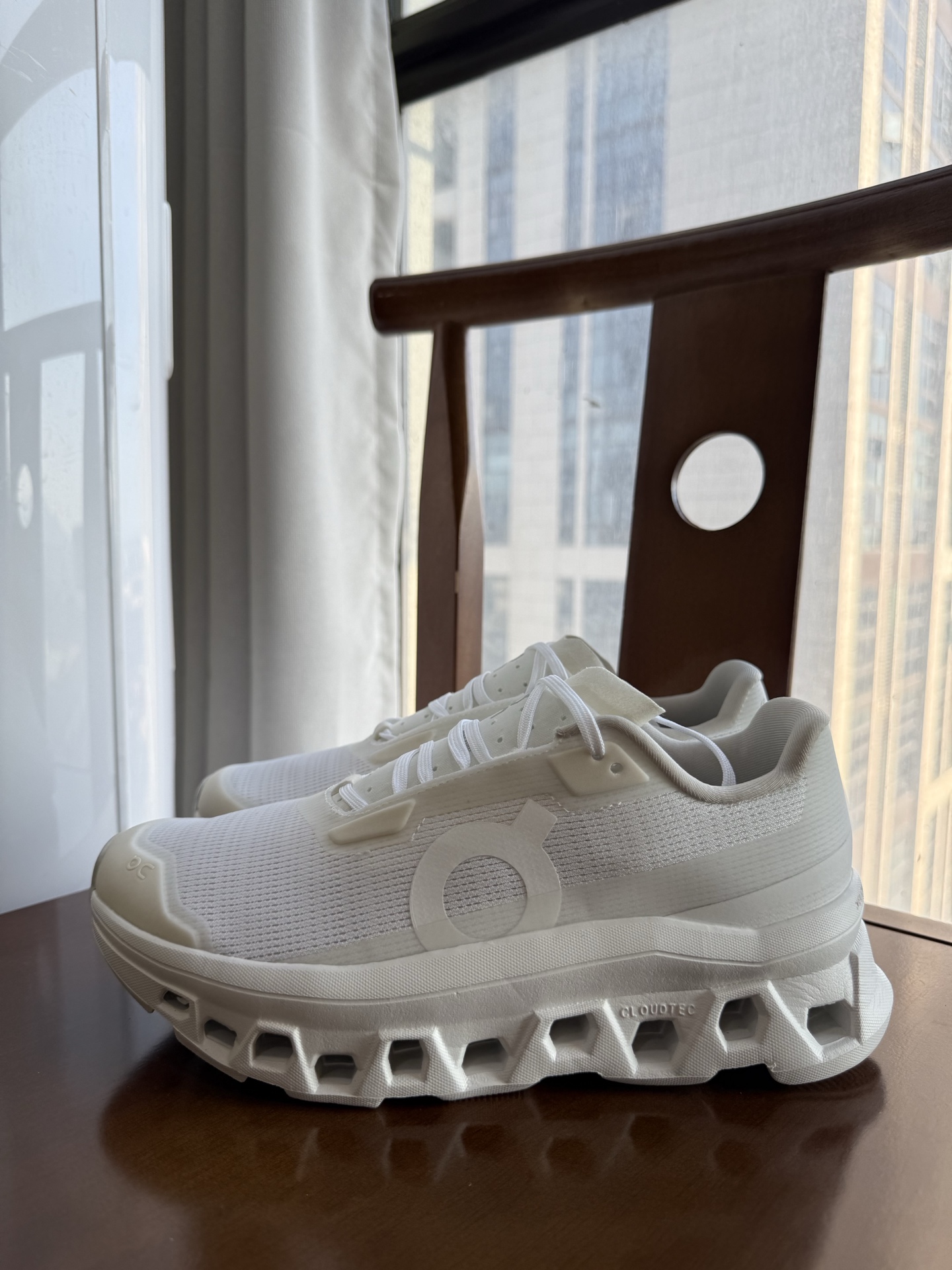 On Cloudmonster Void