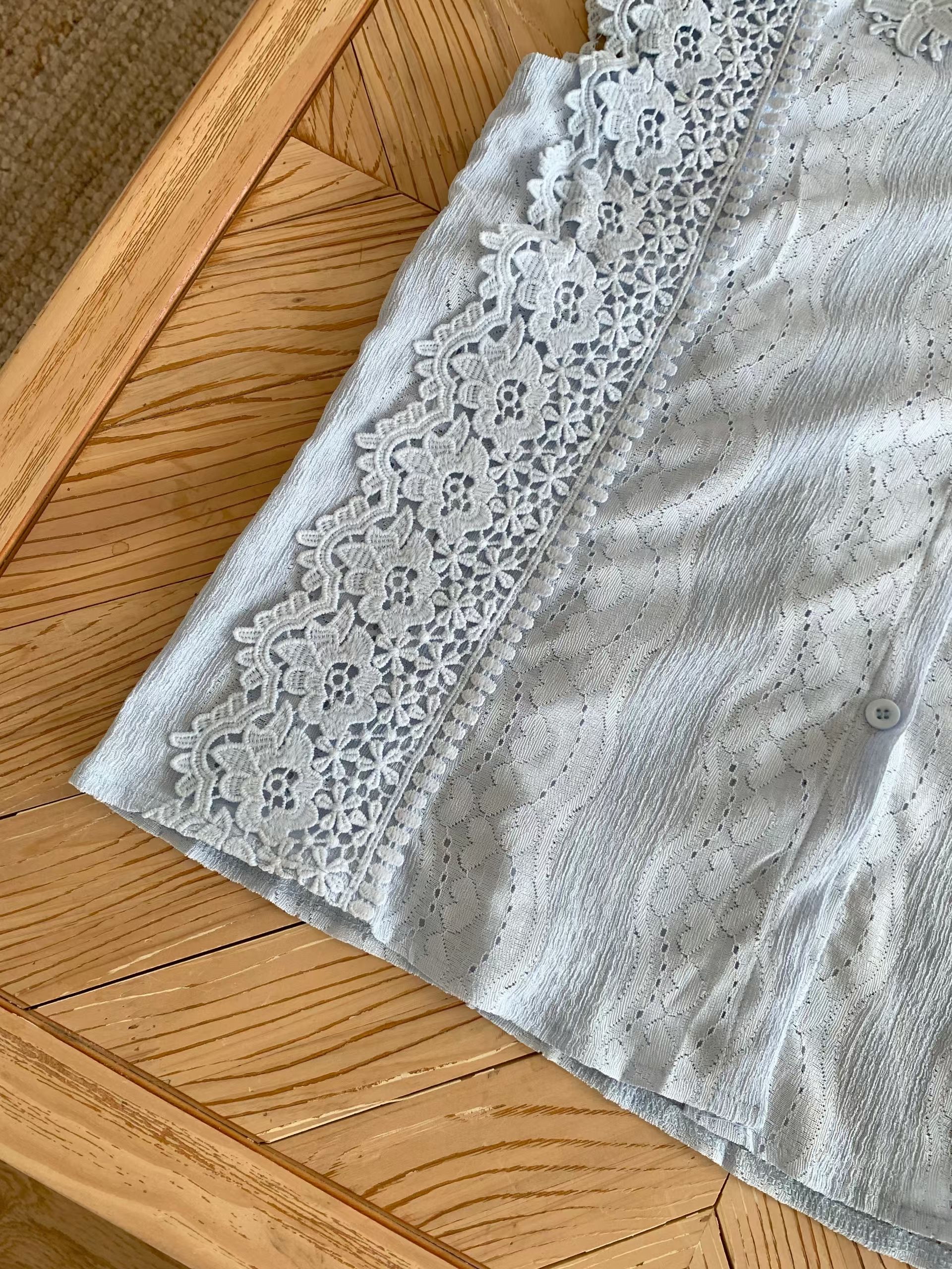 CT14 復古蕾絲無袖襯衫