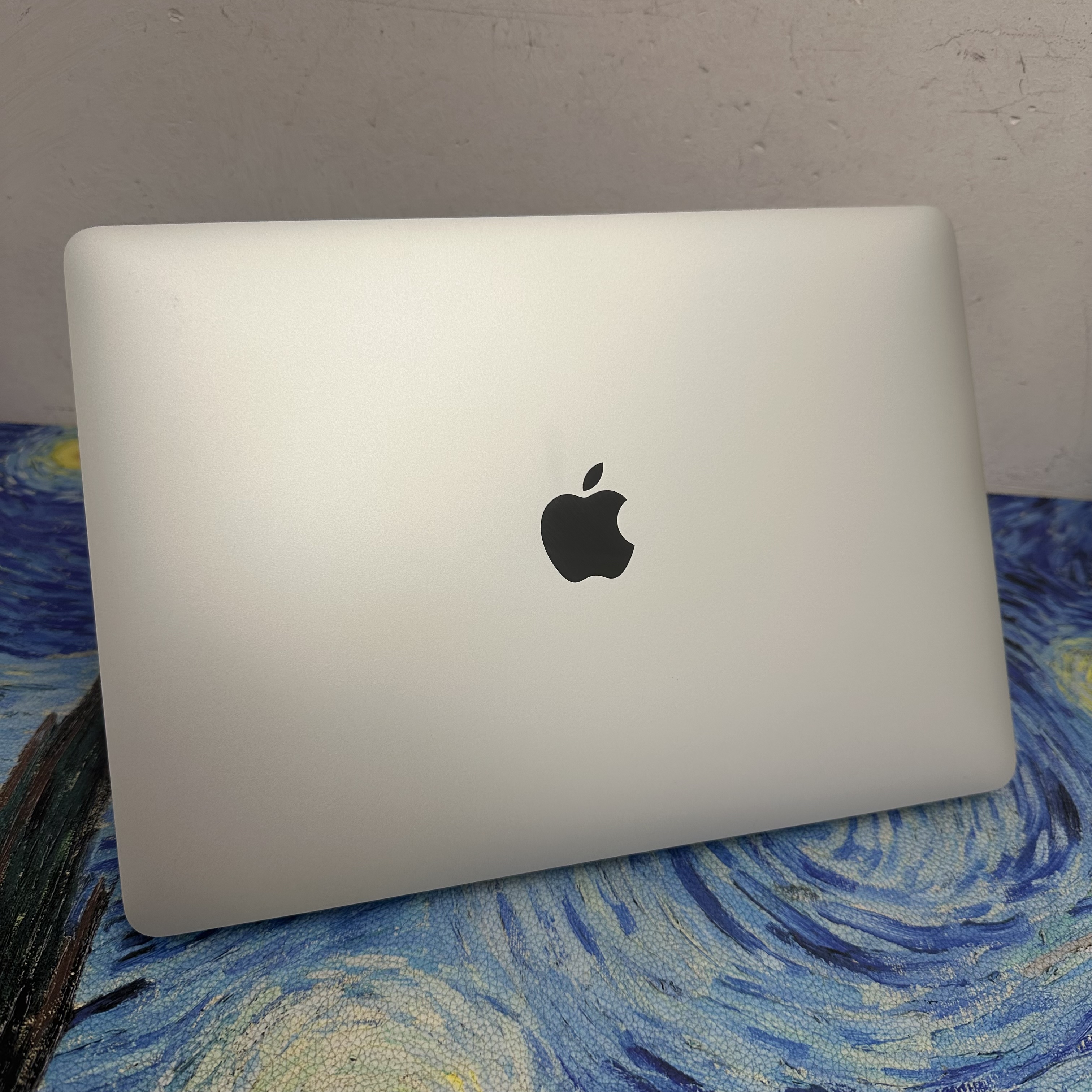 Apple MacBook Pro 13寸Retina i5 CPU /8GB Ram/256GB SSD/Touch ID/輕薄文書機/ 2020 / Laptop / Notebook / 文書 / PC / Movie / Netflix / 
