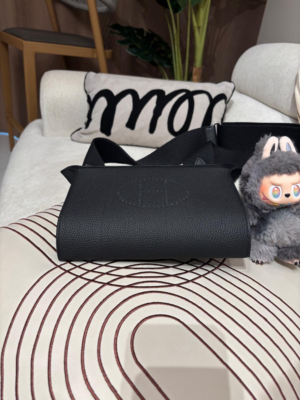 全新 Hermes Videpoches Noir Stamp B 100%Authentic, Brand New ✅收據副本✅Dust bag✅Box