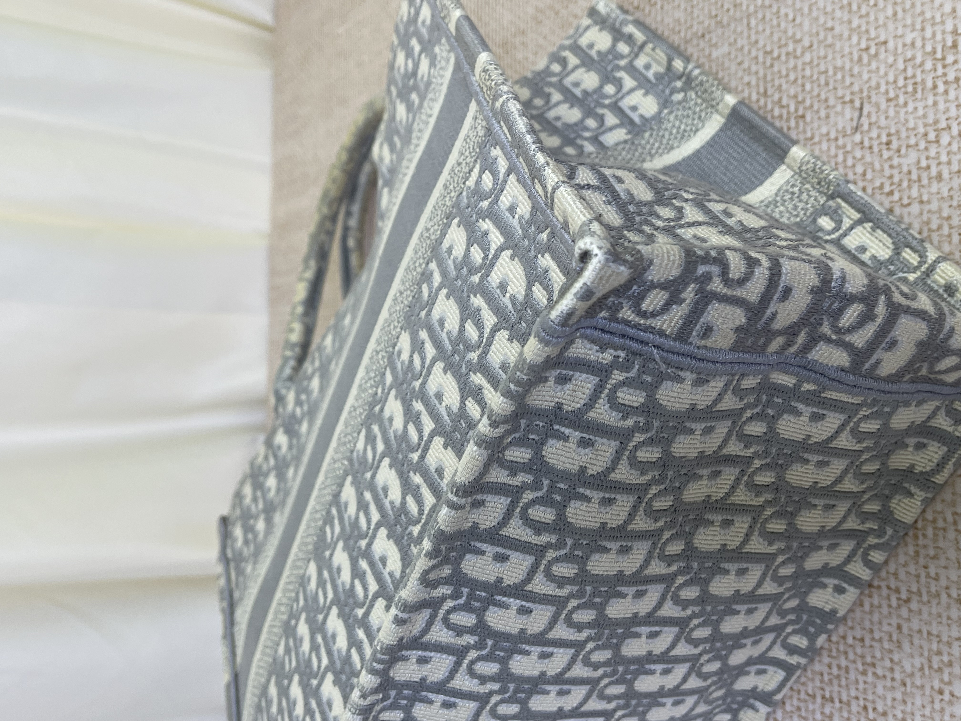 直播貨品 |  [1個-$100 2個-$300］BB18