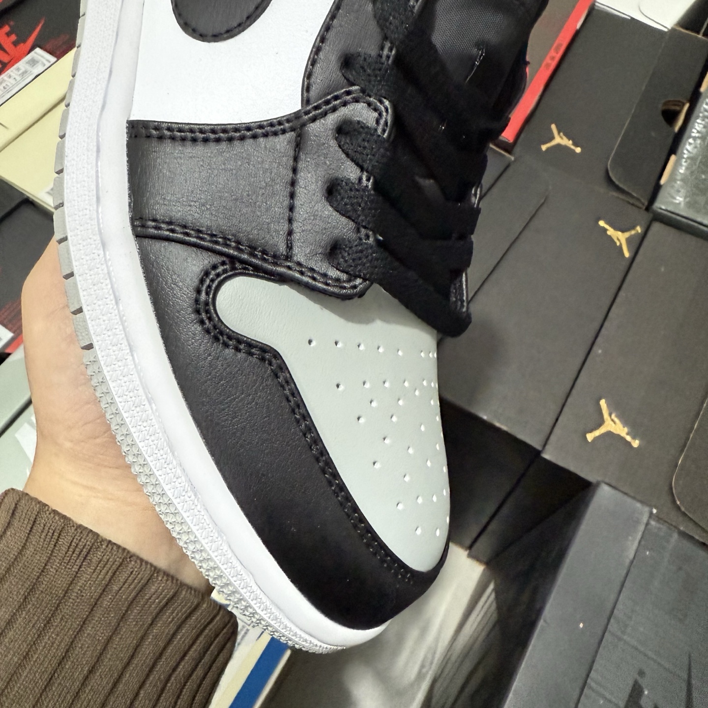 Nike Air Jordan 1 Low "Shadow Toe" 553558-052