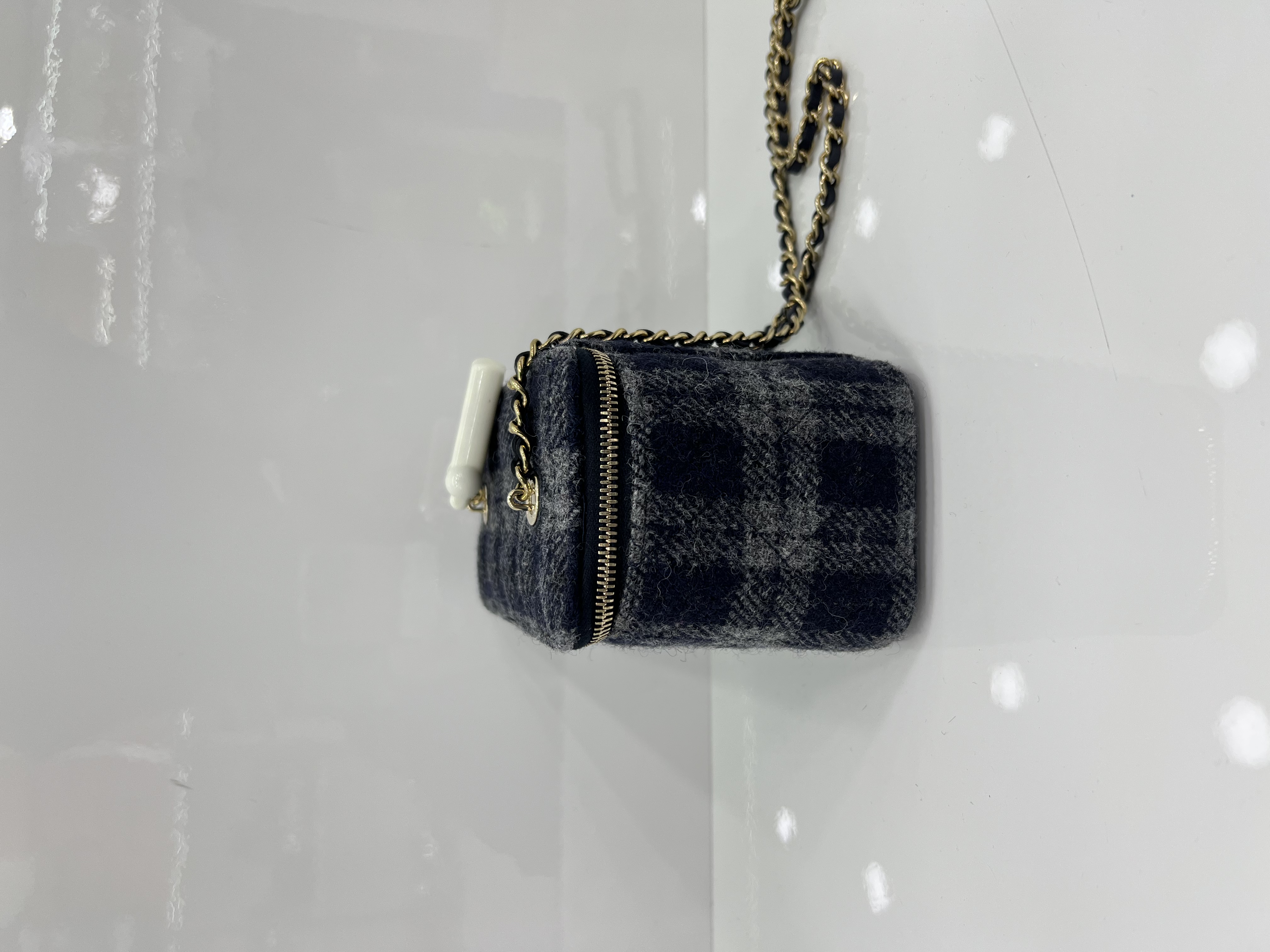 直播貨品 |  [1個-$100 2個-$300］EE82