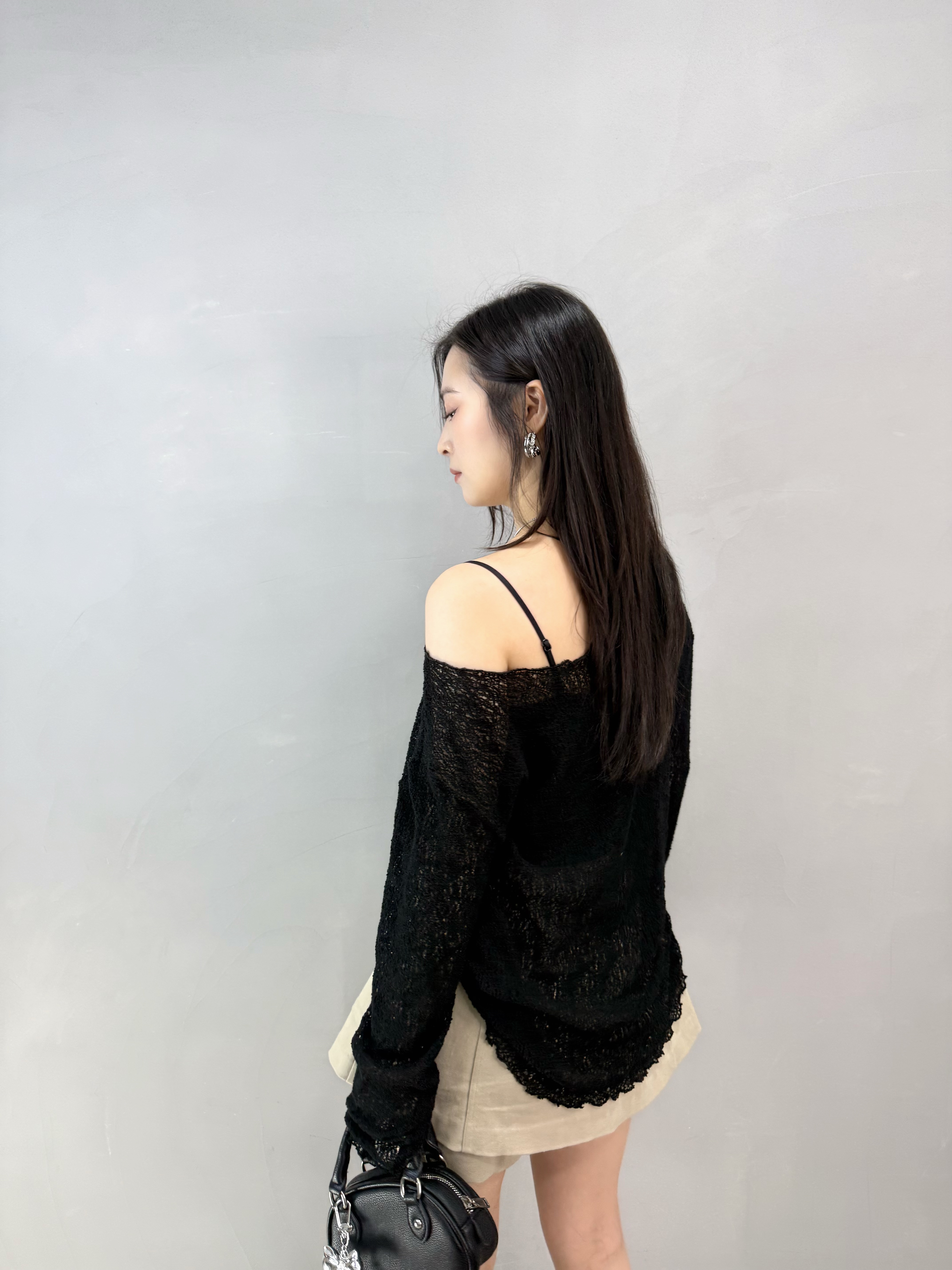 I87 木耳邊通花露膊Top