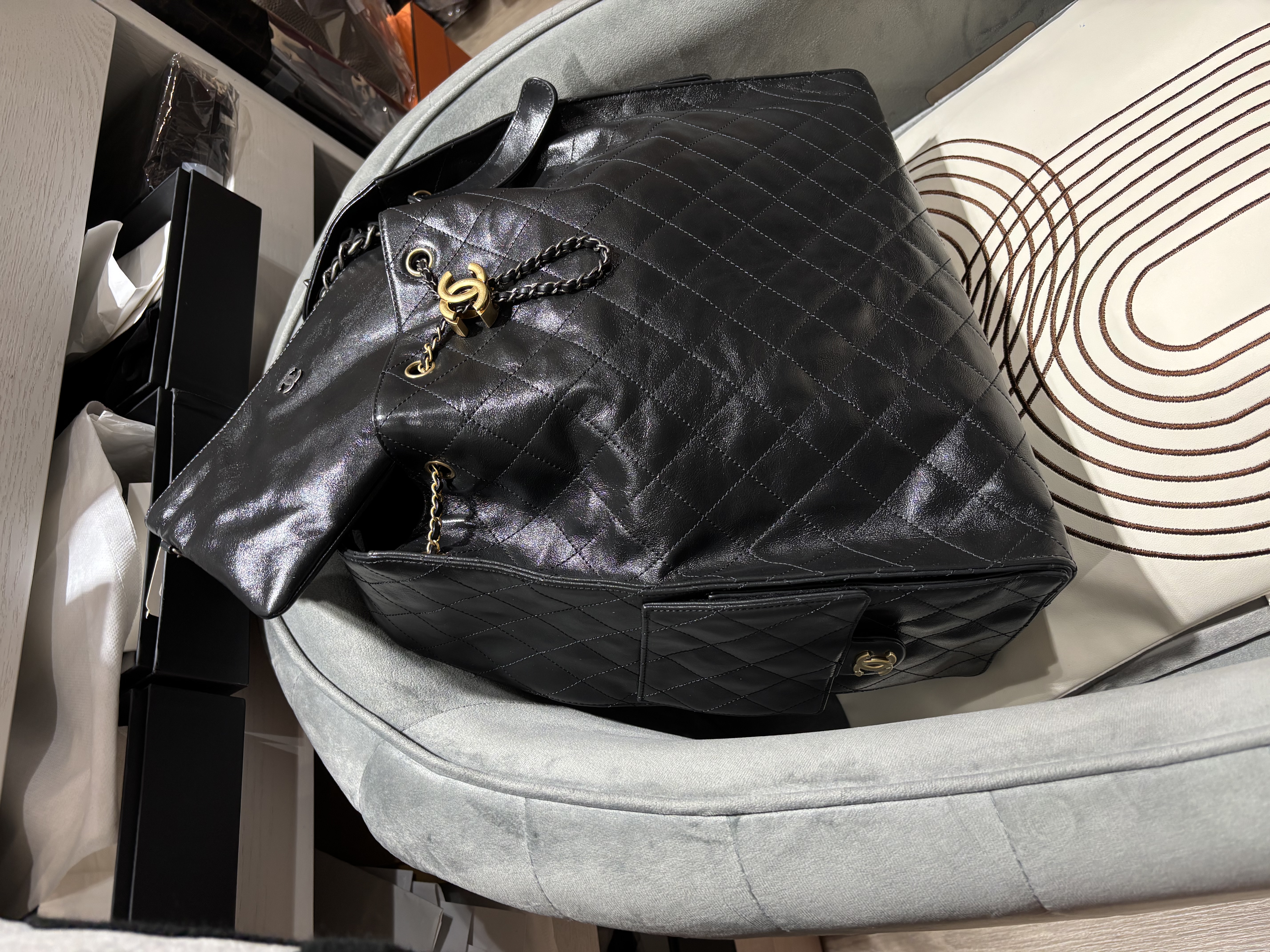 Chanel 25 large hobo calfskin 100%Authentic, 99%new ✅專門店收據 ✅晶片✅防塵袋✅盒