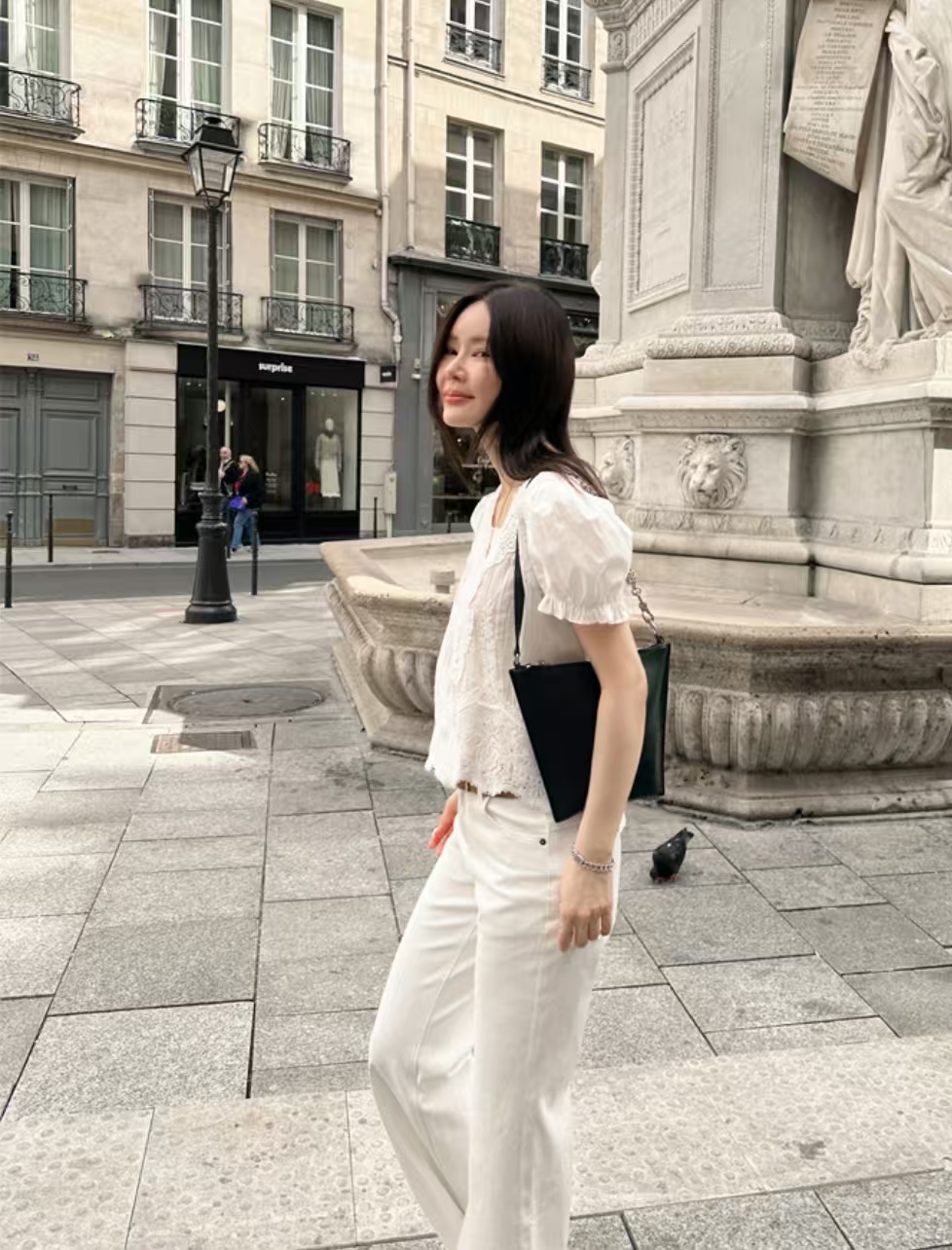 Embroidered lace blouse 