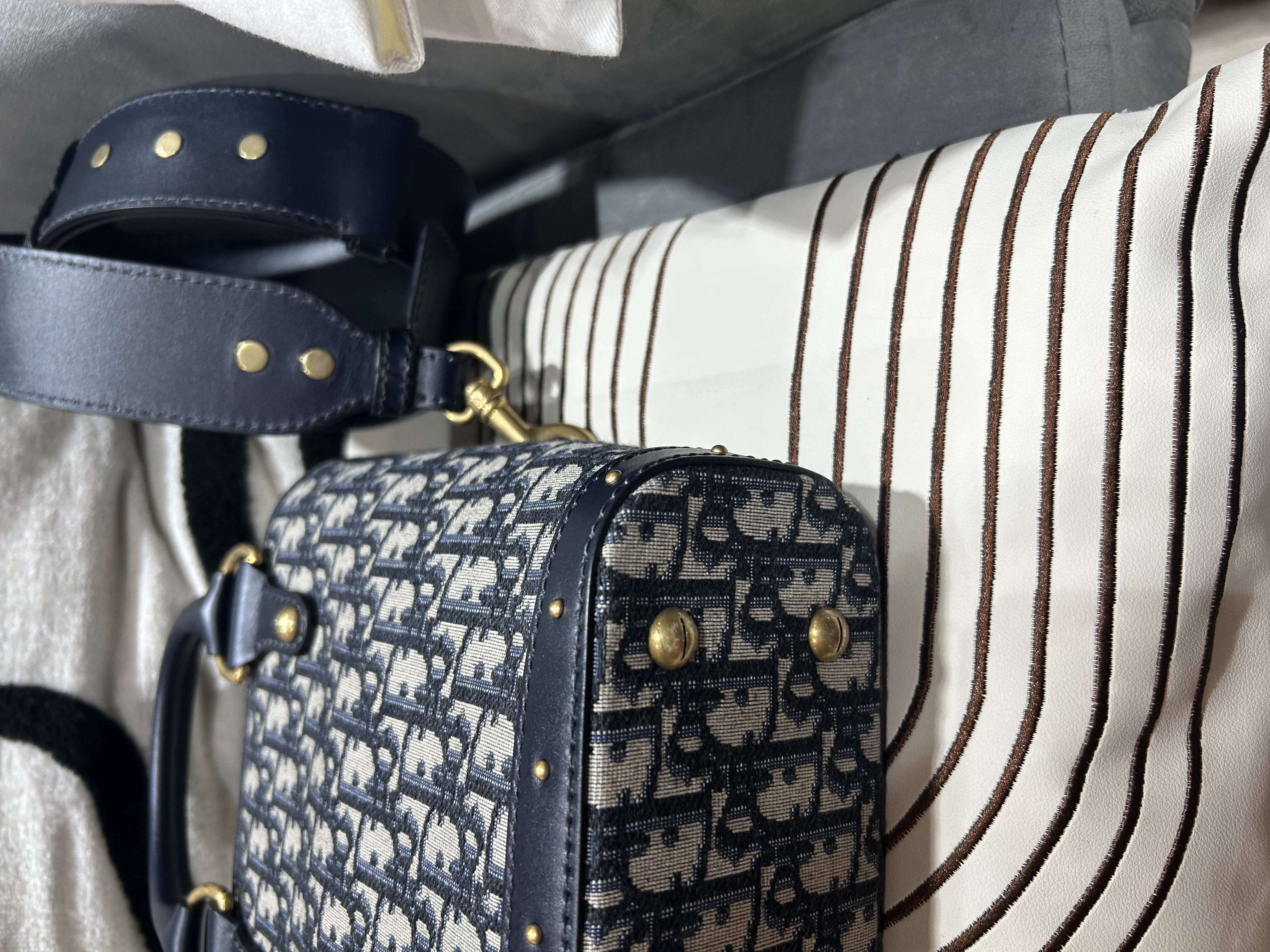 Dior 2Way Bag 100%Authentic, 99%New ✅Dust bag