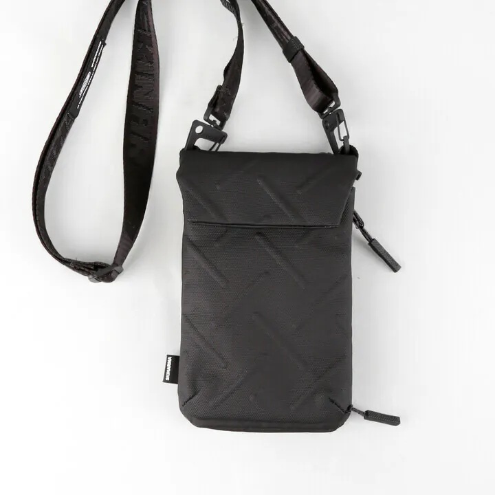 SKINARMA Sling Juno 防潑水尼龍胸口袋 ( 隨2.54cm 掛繩 )
