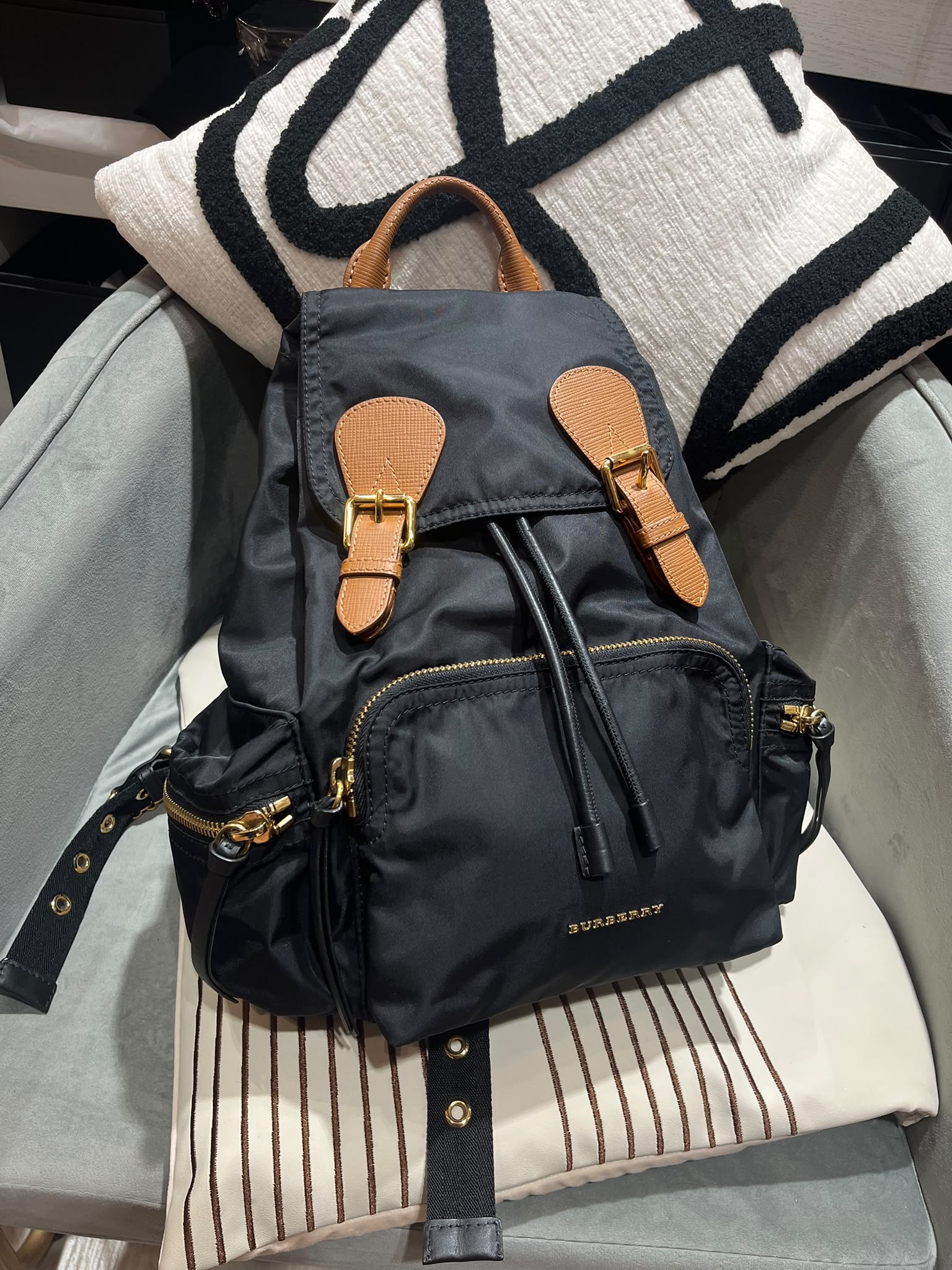 Burberry Nylon Backpack 100%Authentic, 98%New ✅Dust bag