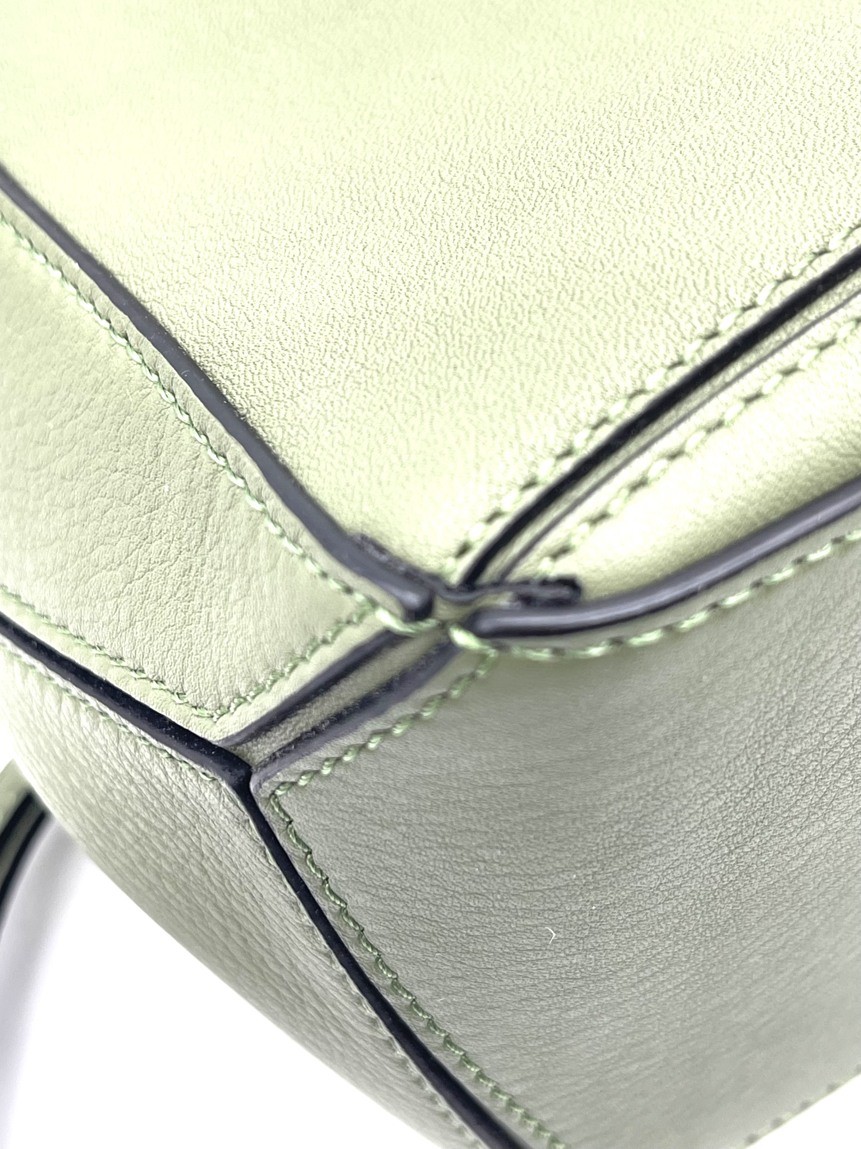 Pre-Owned LOEWE Small Puzzle Green / Product Code: 26050905
