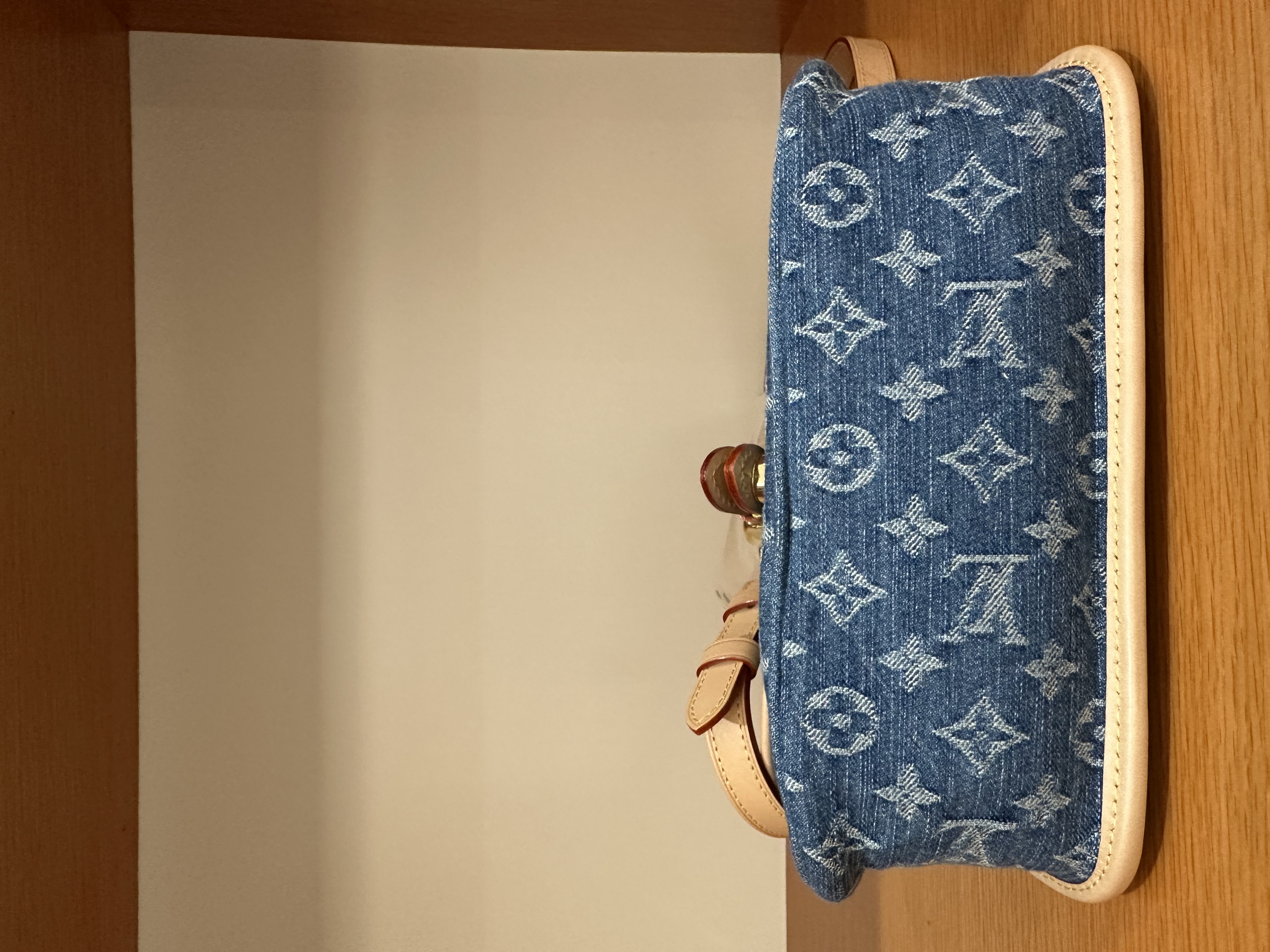 直播貨品 |  [1個-$100 2個-$300］HH36