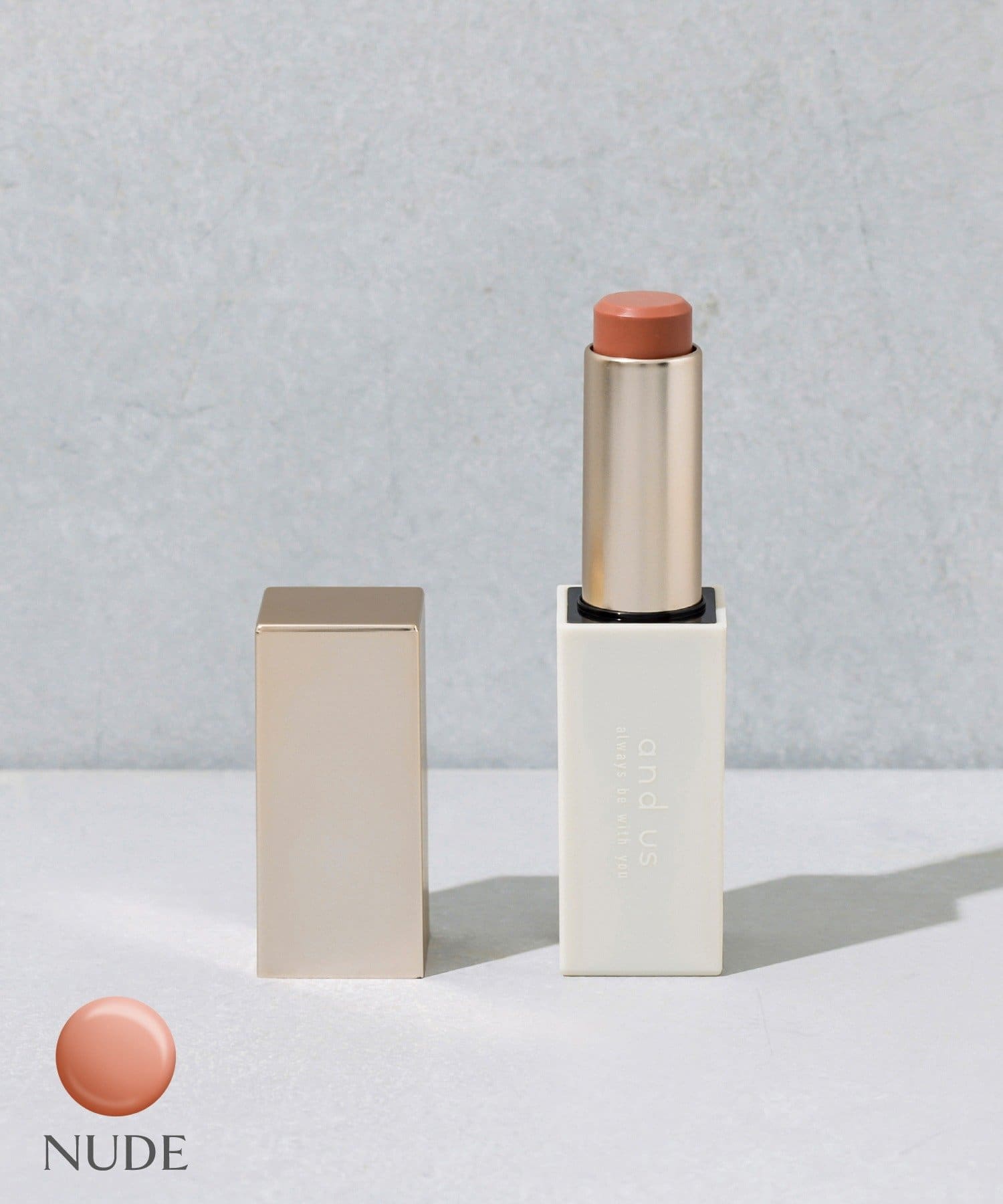 日本 3coins and us 唇膏