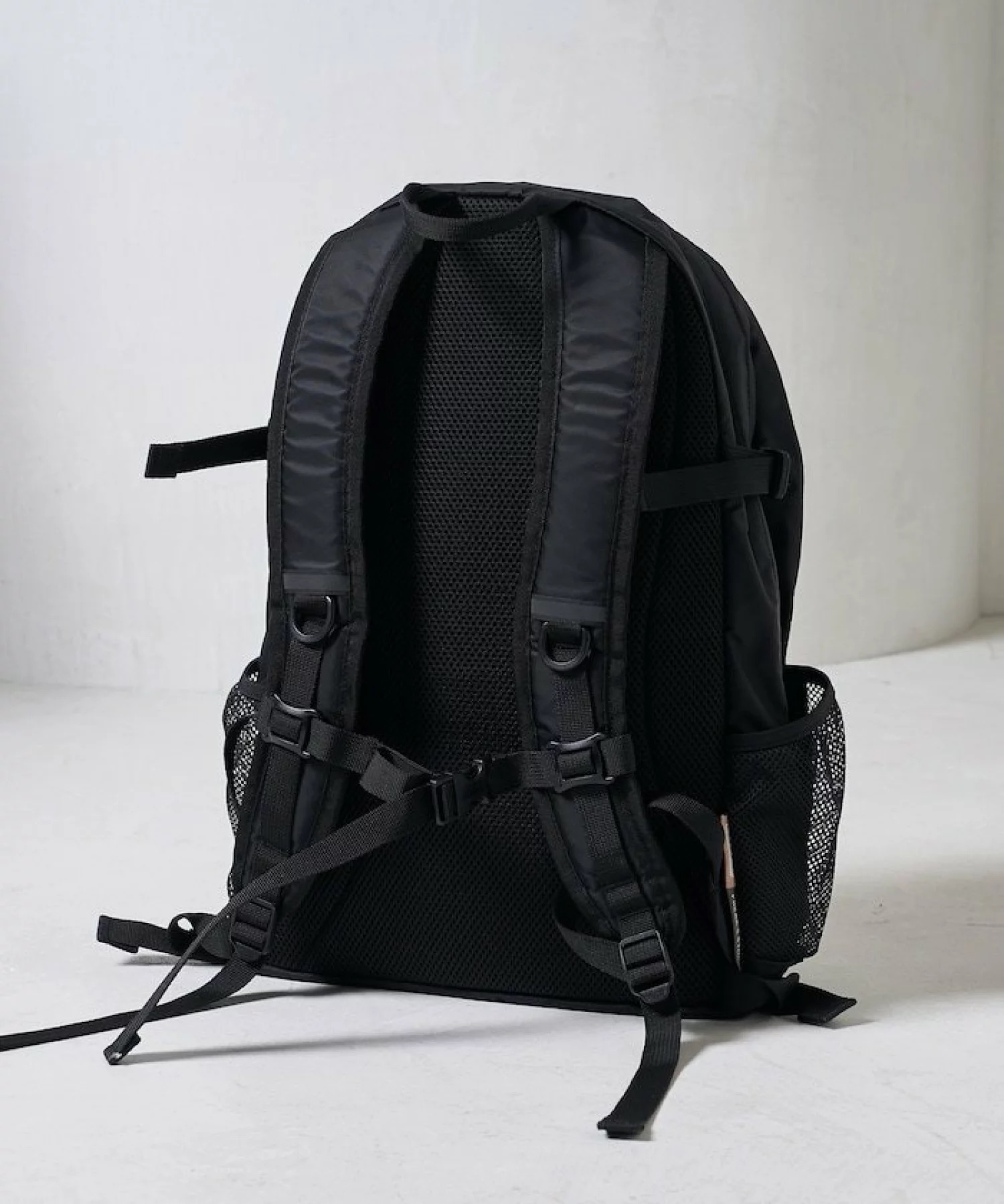 日本代購【 2026新商品 日本直送 FREAK'S STORE x Coleman 別注版 Walker 輕量尼龍 25L 背囊  |  FREAK'S STORE  Exclusive Walker 25L Backpack - Lightweight Nylon 】