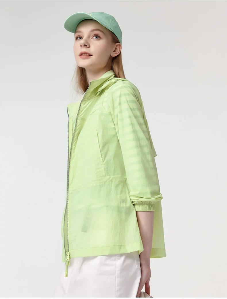 $230件。💙🤍💚【H azzys 哈吉斯連帽風褸外套】春季新款✨戶外必備款✨