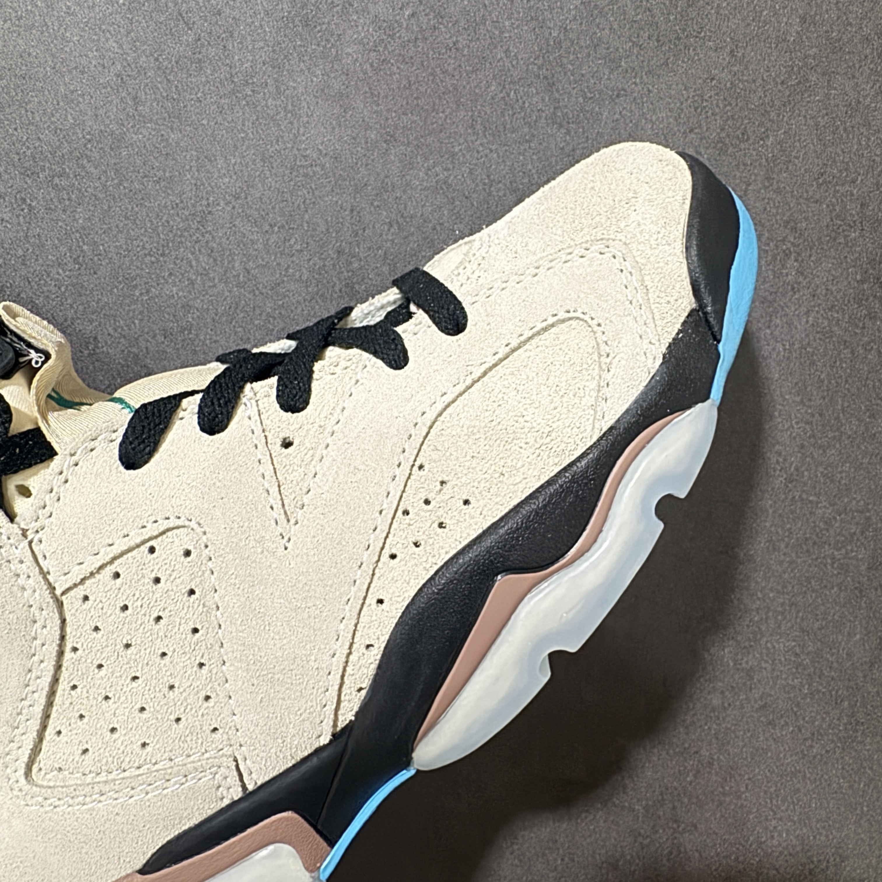 Ma Maniére x Nike Air Jordan 6 