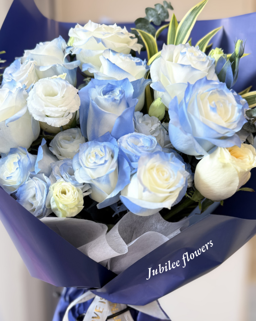 碎冰藍玫瑰花束