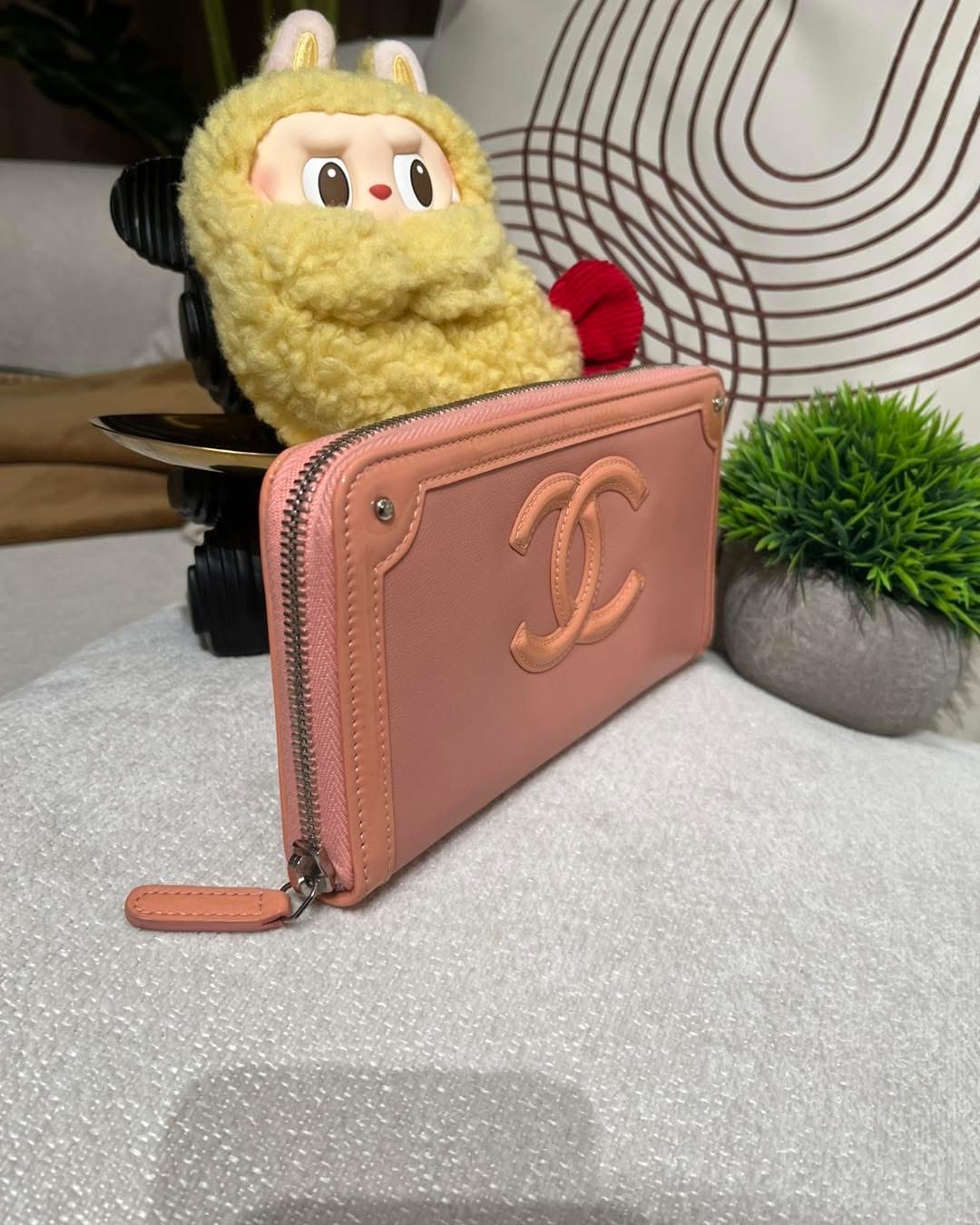 未使用品 Chanel zip wallet cc logo 拉鍊長銀包 ,100%Authentic, 未使用保存品 ✅貼✅Box
