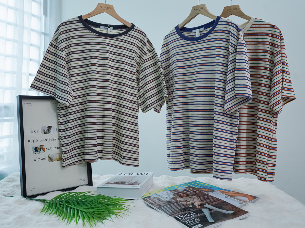 Vintage-Inspired Loose Fit Multicolor Striped T-Shirt with Contrast Collar ‖ 复古撞色多色条纹宽松T恤KR01311601