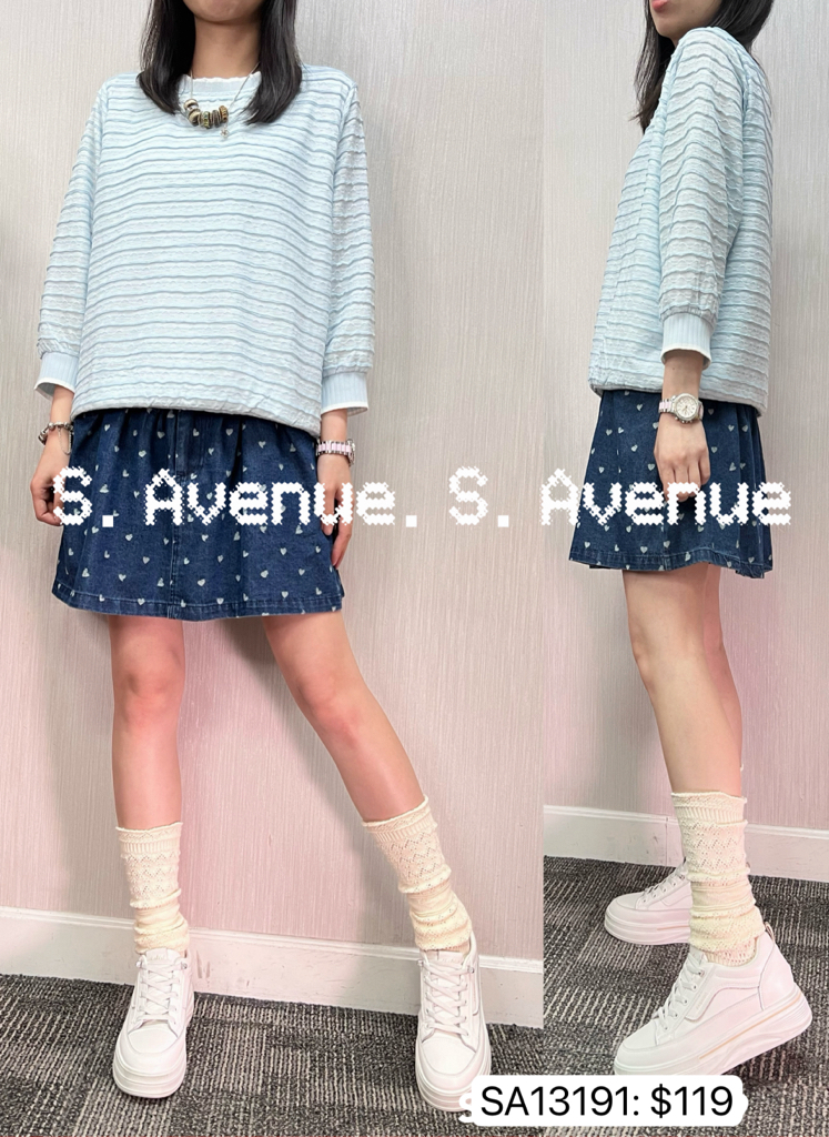 SA13191: 中袖暗橫紋撞色邊top