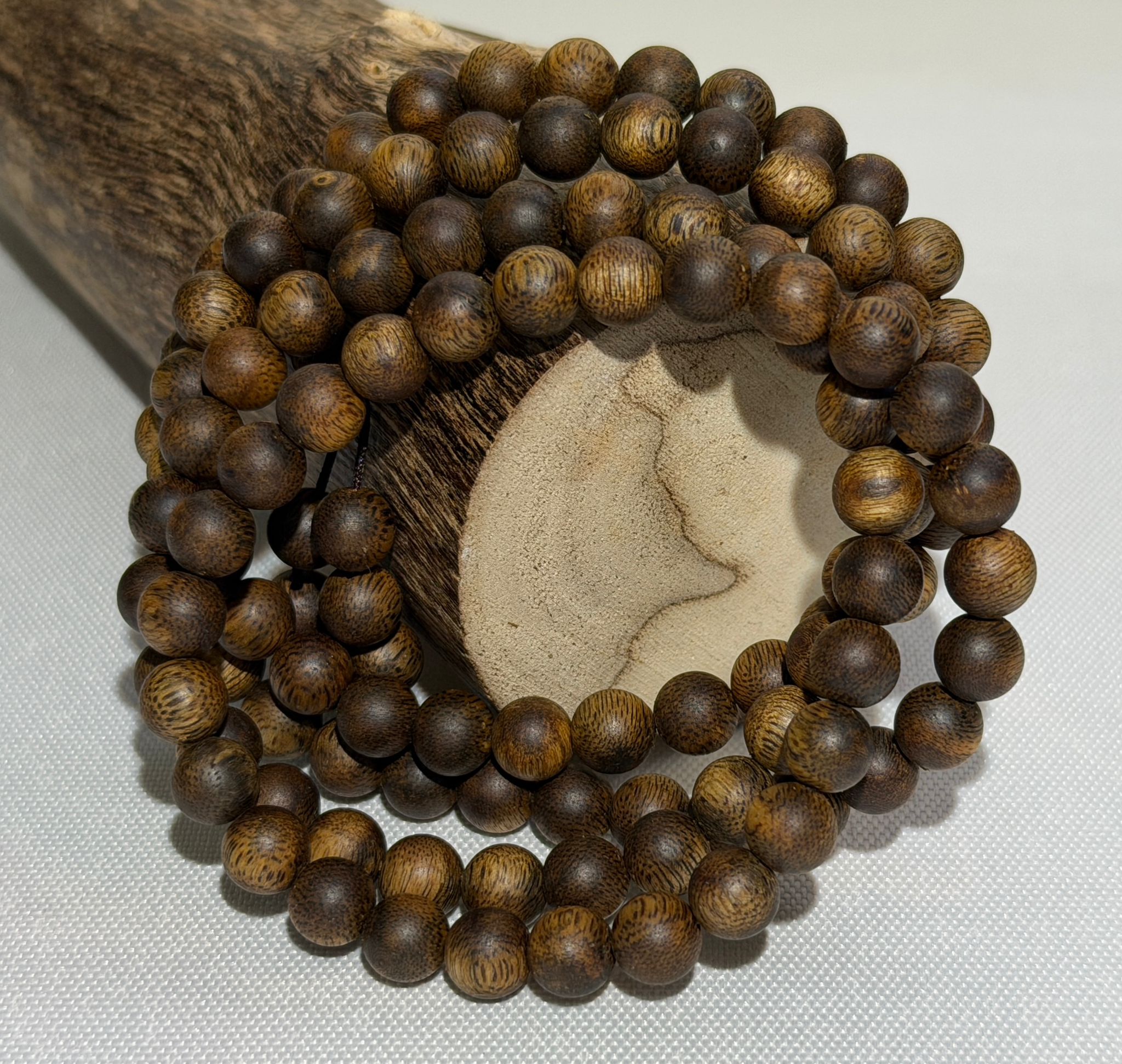 沉香木念珠 - 8mm 108顆 (限香港地區發售及實體店交收)