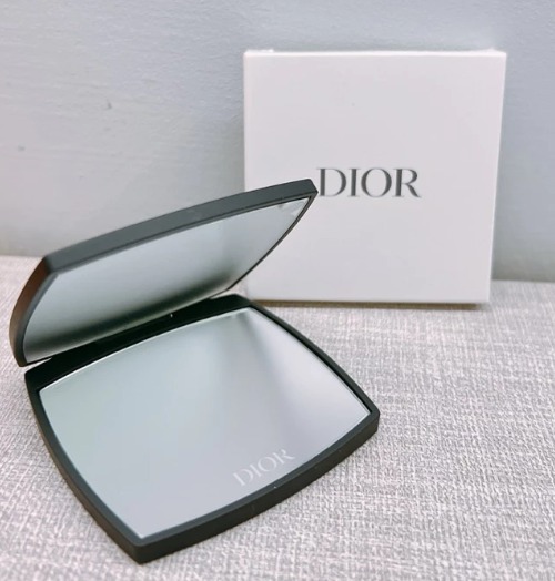現貨剩4  Dior Mirror 黑色磨砂對接鏡