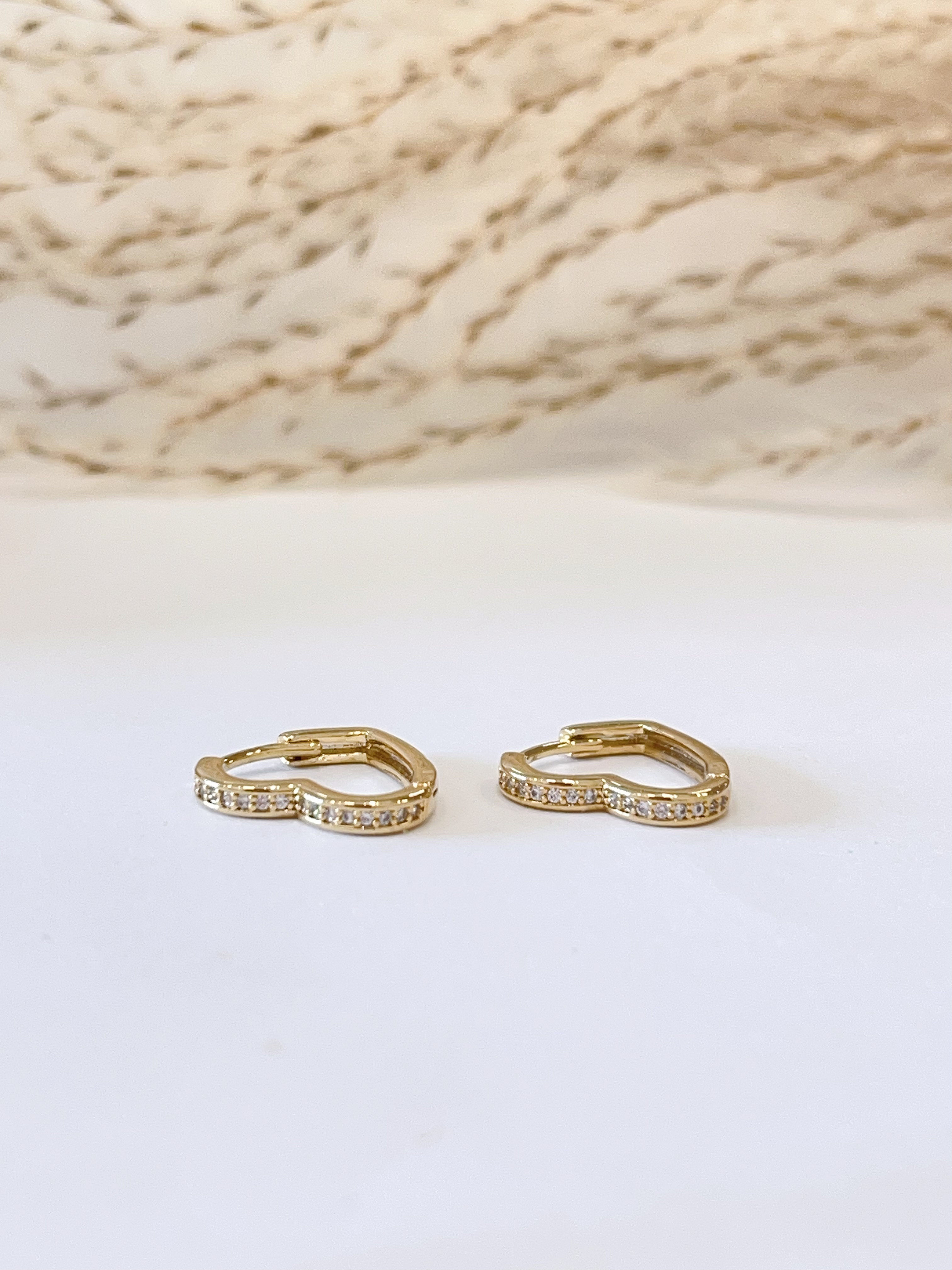 甜美爱心形状耳扣耳环