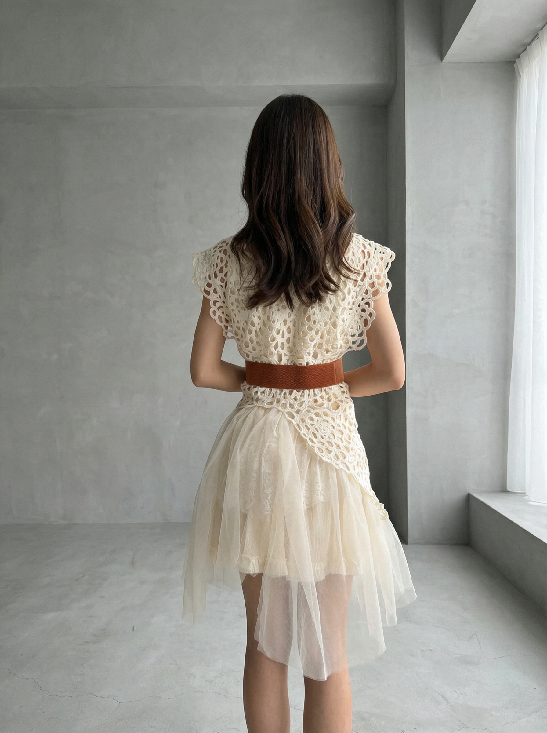 優雅蕾絲拼接蓬蓬裙洋裝（腰帶另行購買）