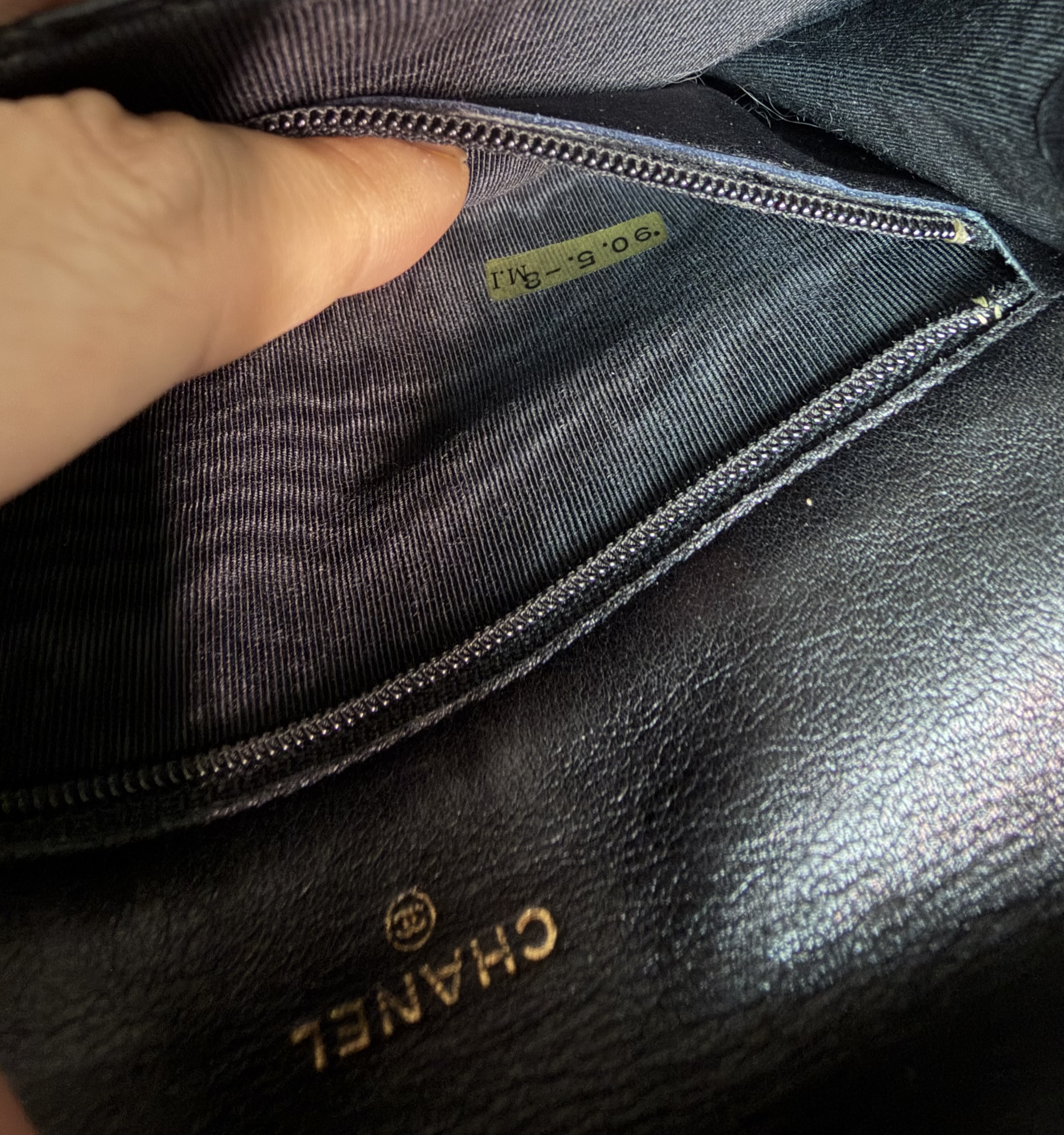 chanel cc black matelasse  black leather flap cutch bag