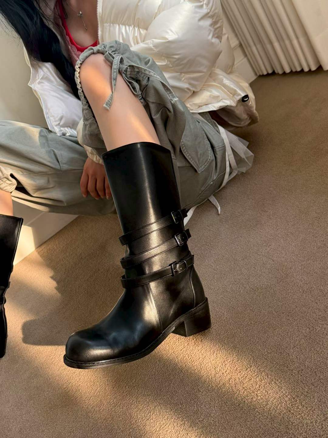 【預訂】韓國直送 東大門女裝 皮革三扣帶中筒靴