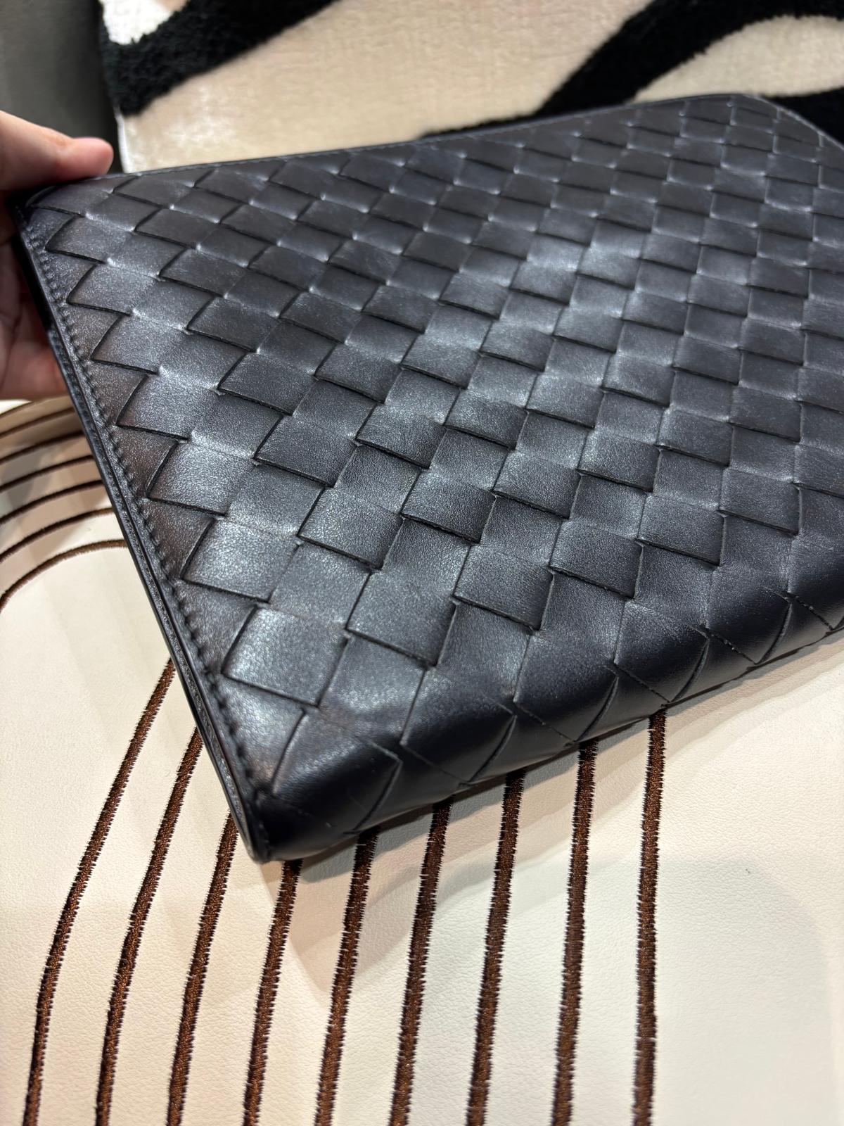 Bottega Veneta BV Intrecciato Document Case clutch 100%Authentic, 98%New ✅Dust bag