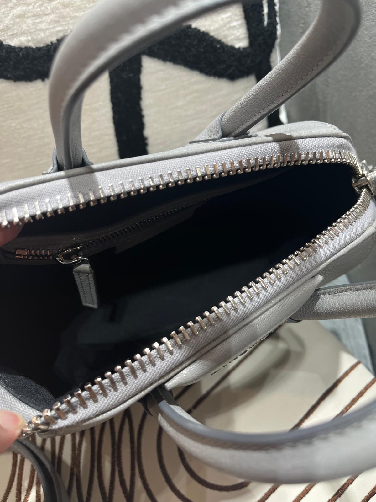 GIVENCHY Antigona Mini 2 way bag 100%Authentic ,98%new